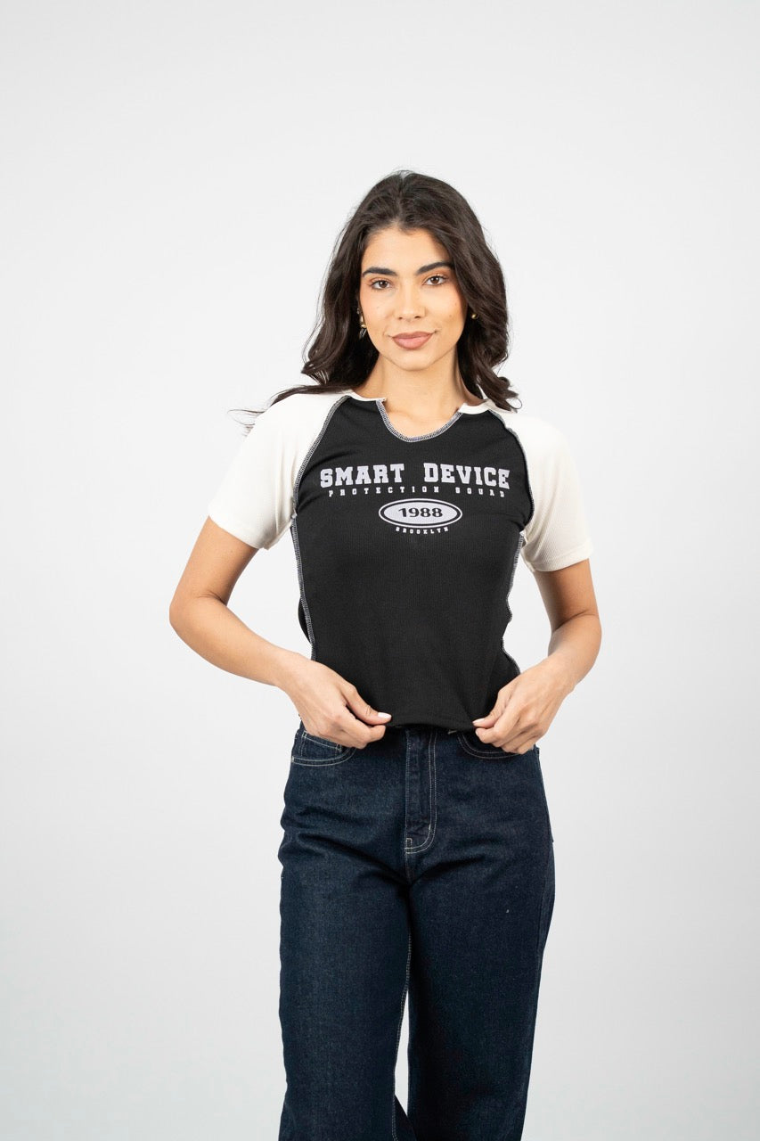 SMART DEVICE RAGLAN TEE