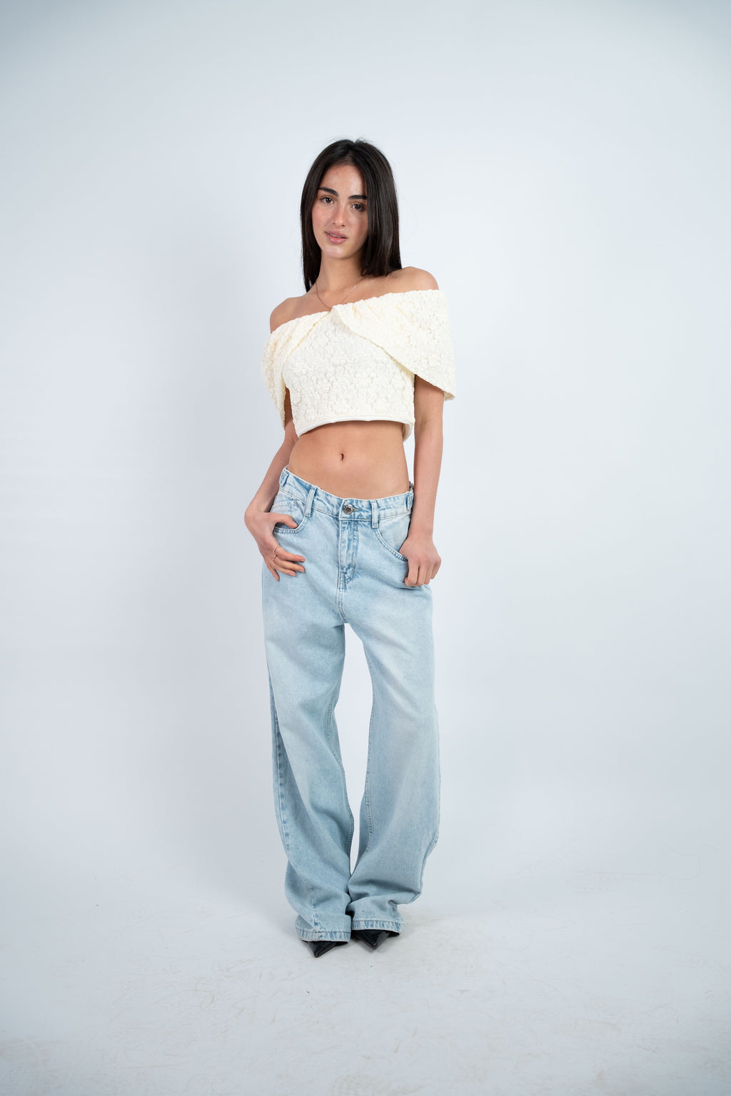 OFF SHOULDER CROPPED TOP