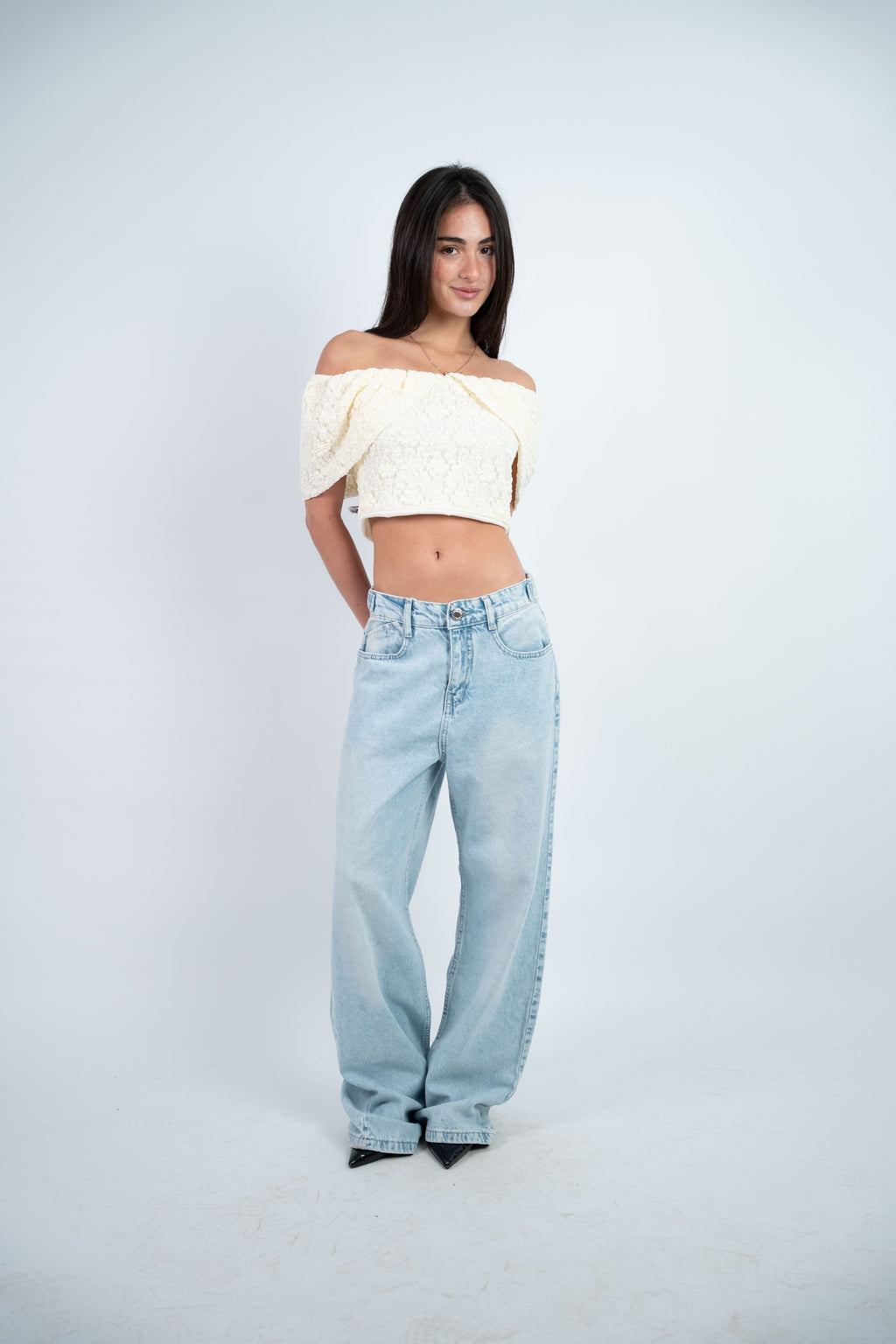 OFF SHOULDER CROPPED TOP