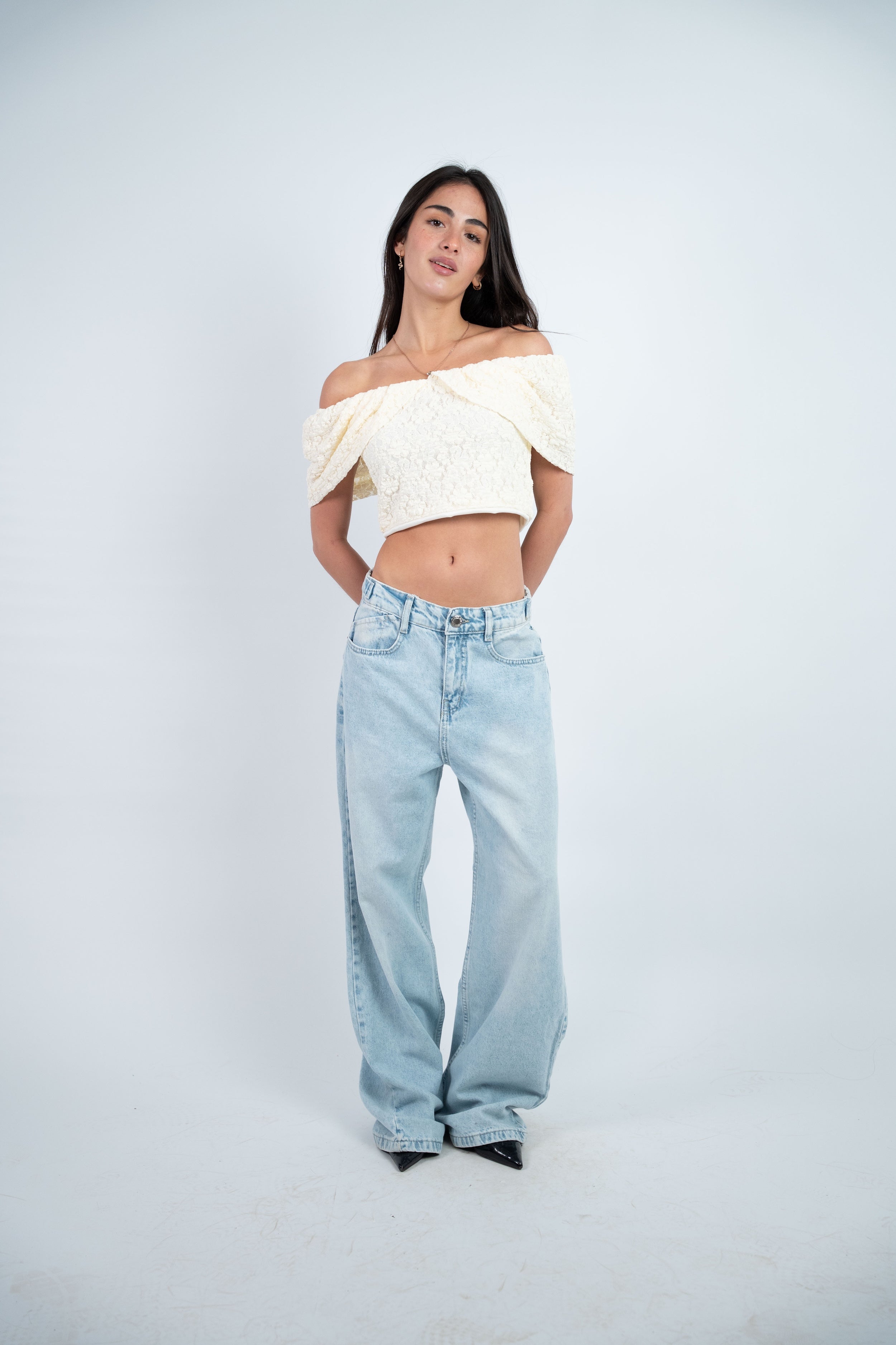 OFF SHOULDER CROPPED TOP