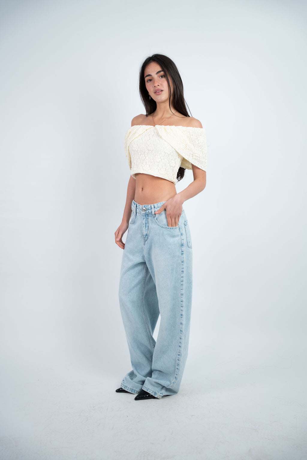 OFF SHOULDER CROPPED TOP