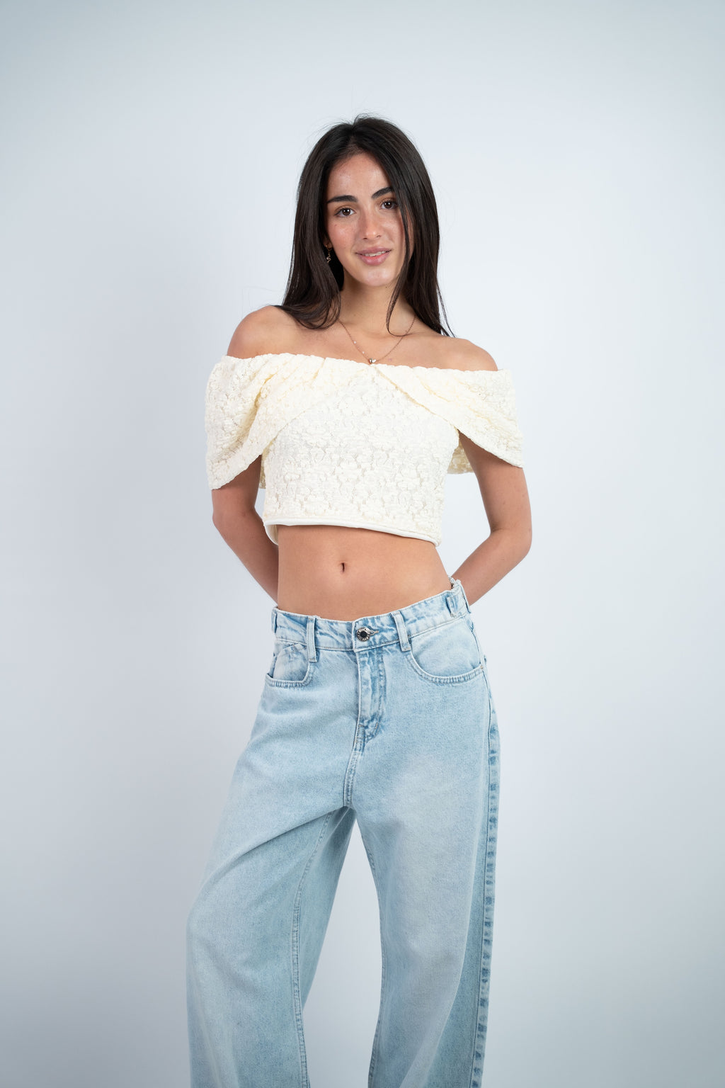 OFF SHOULDER CROPPED TOP