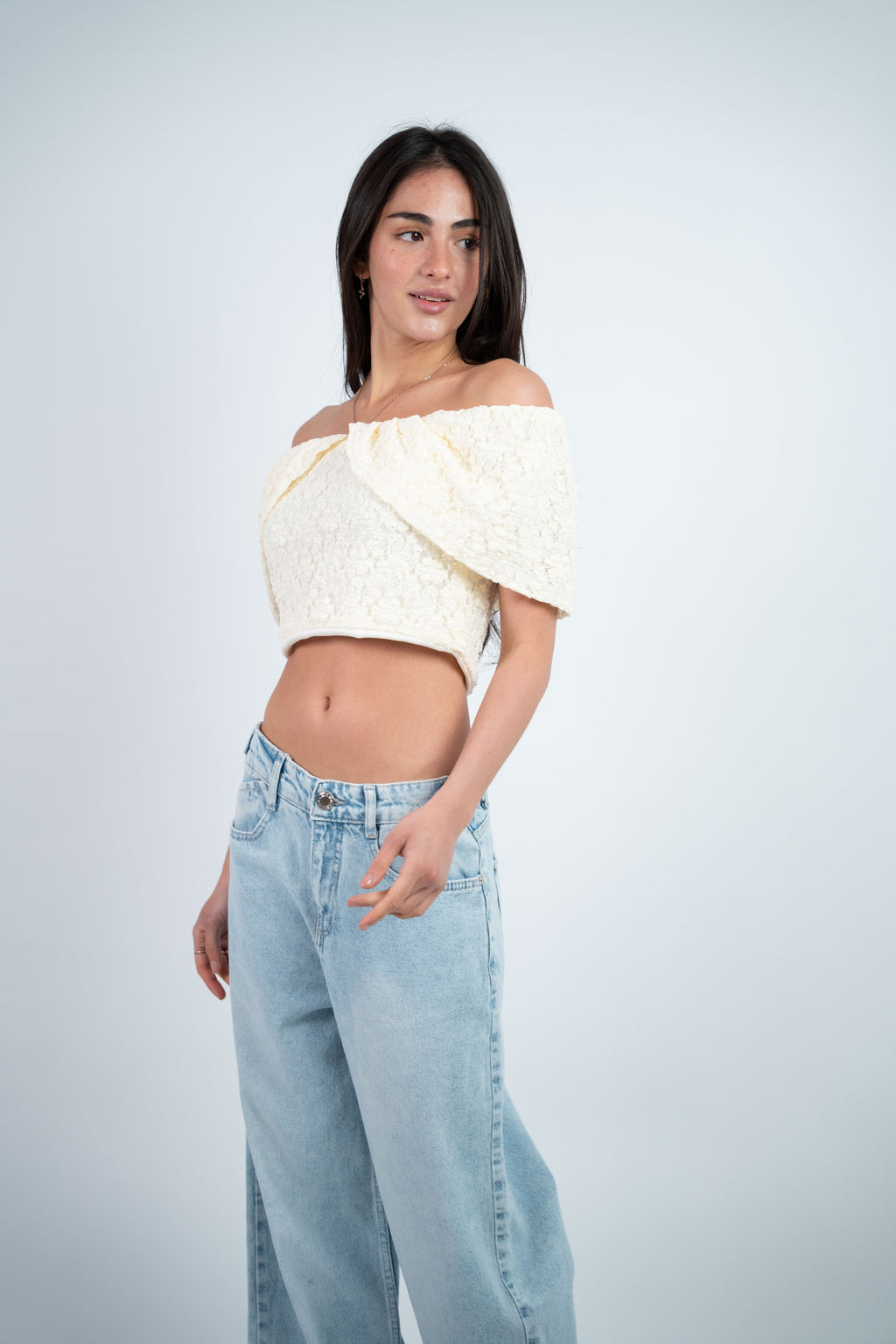 OFF SHOULDER CROPPED TOP