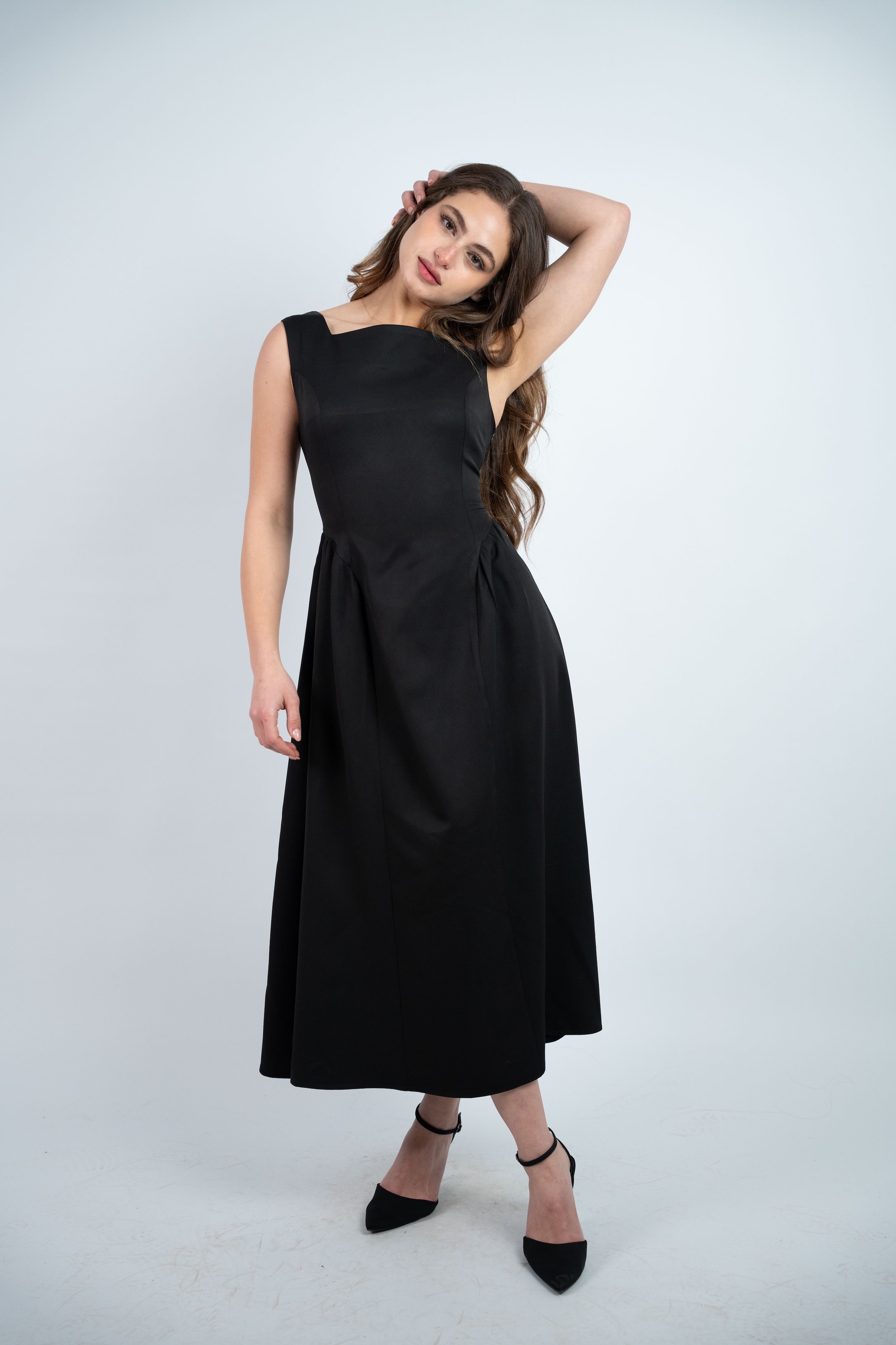 SLEEVELESS MIDI DRESS