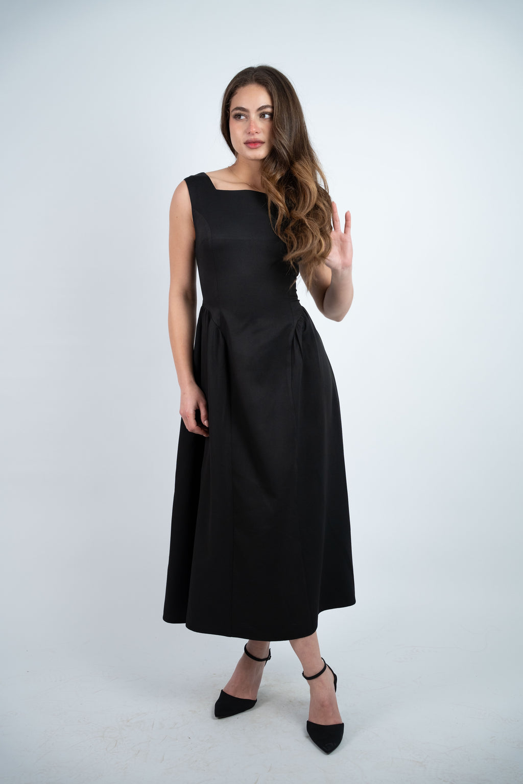 SLEEVELESS MIDI DRESS