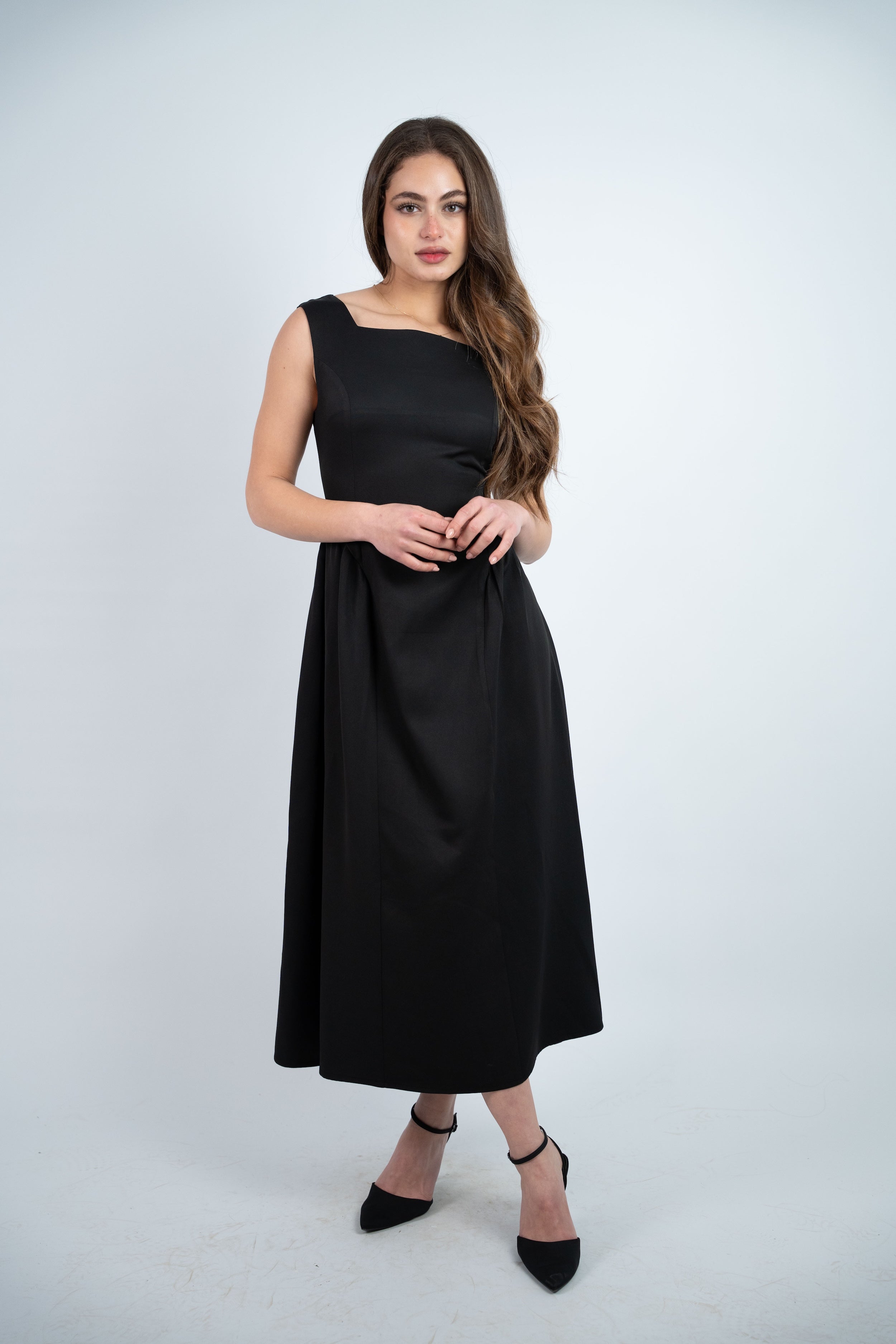 SLEEVELESS MIDI DRESS