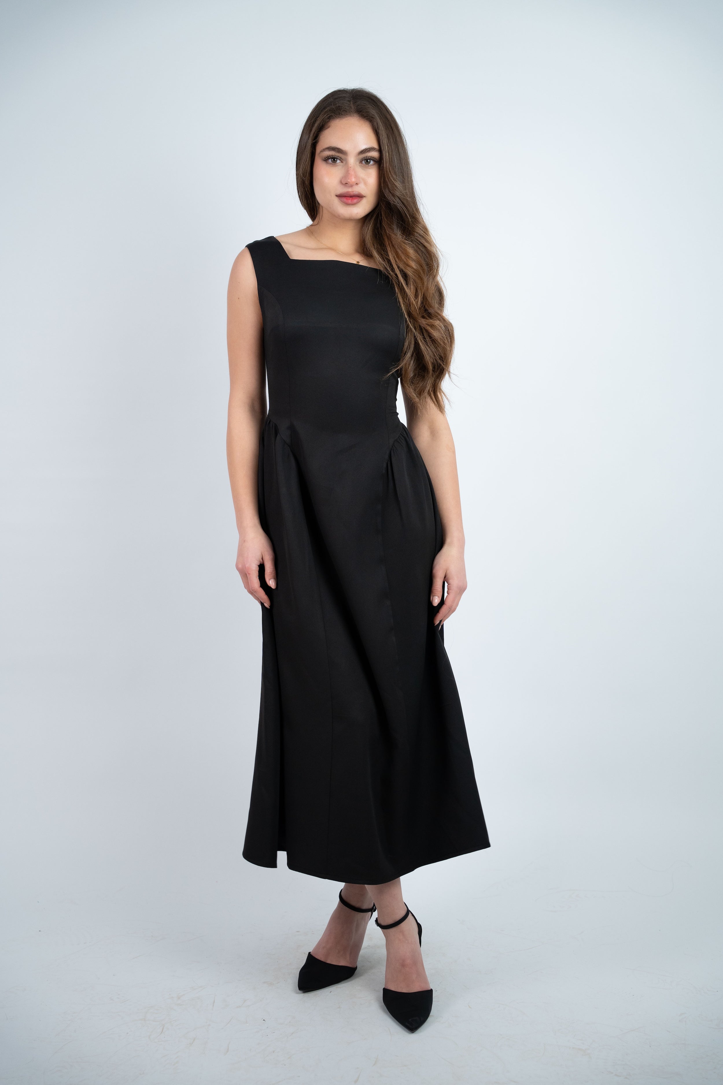 SLEEVELESS MIDI DRESS