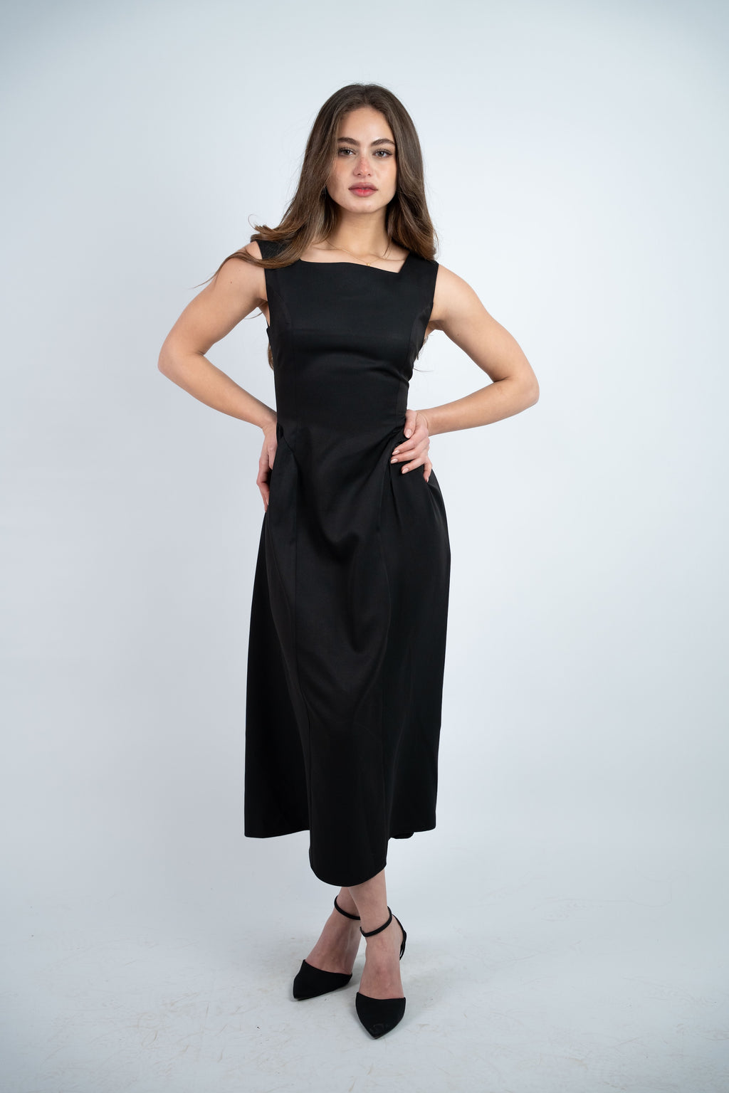 SLEEVELESS MIDI DRESS