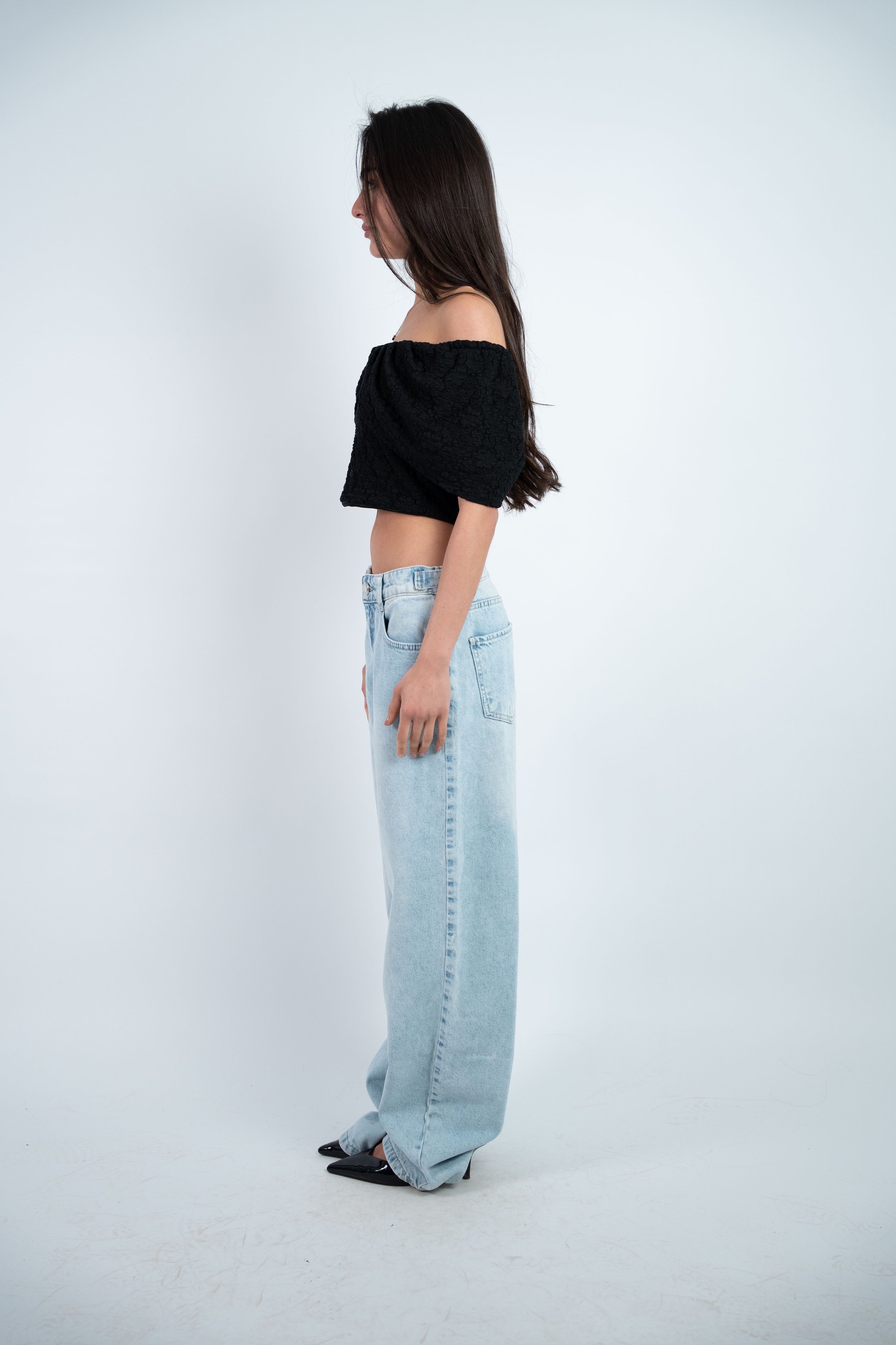 OFF SHOULDER CROPPED TOP