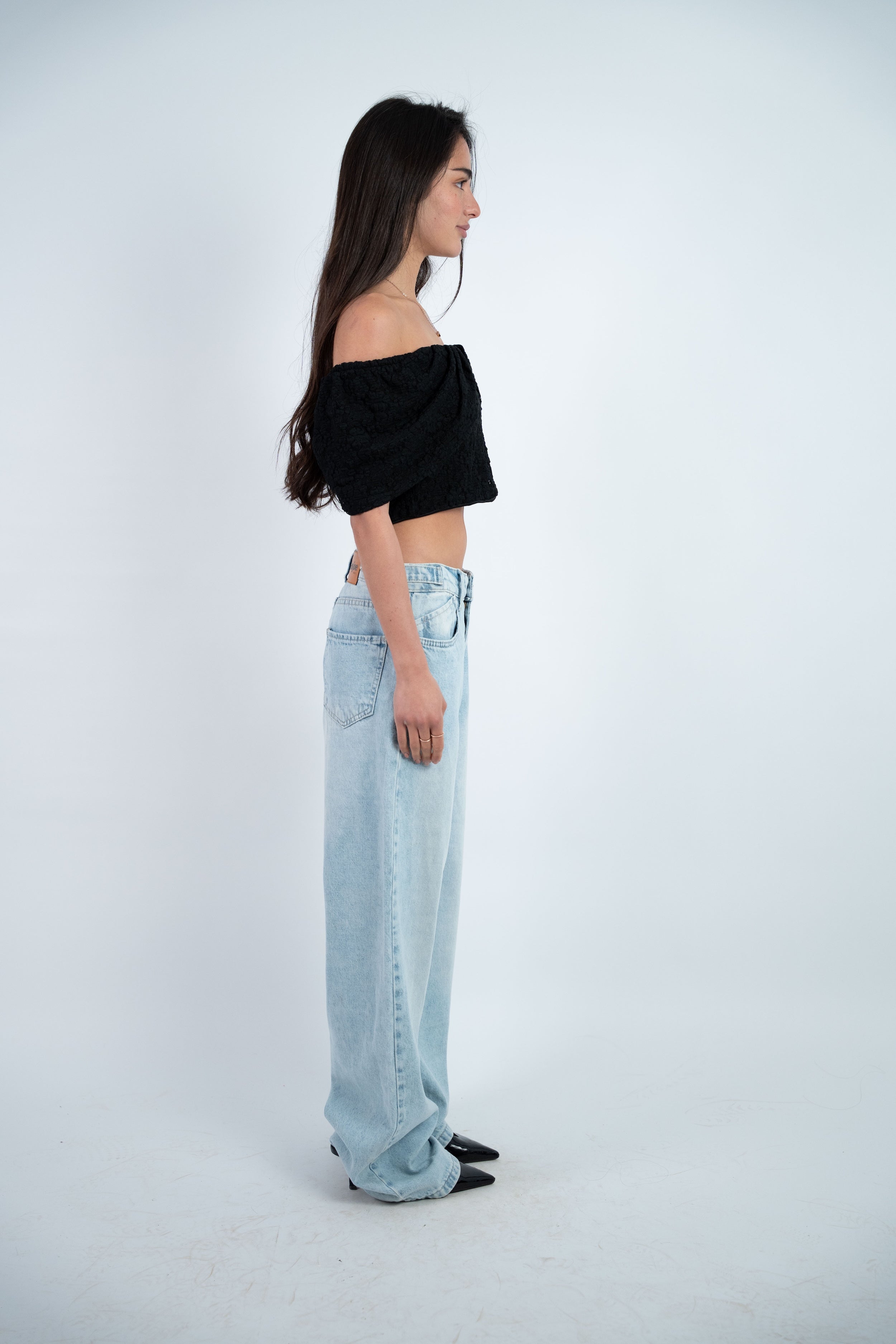 OFF SHOULDER CROPPED TOP