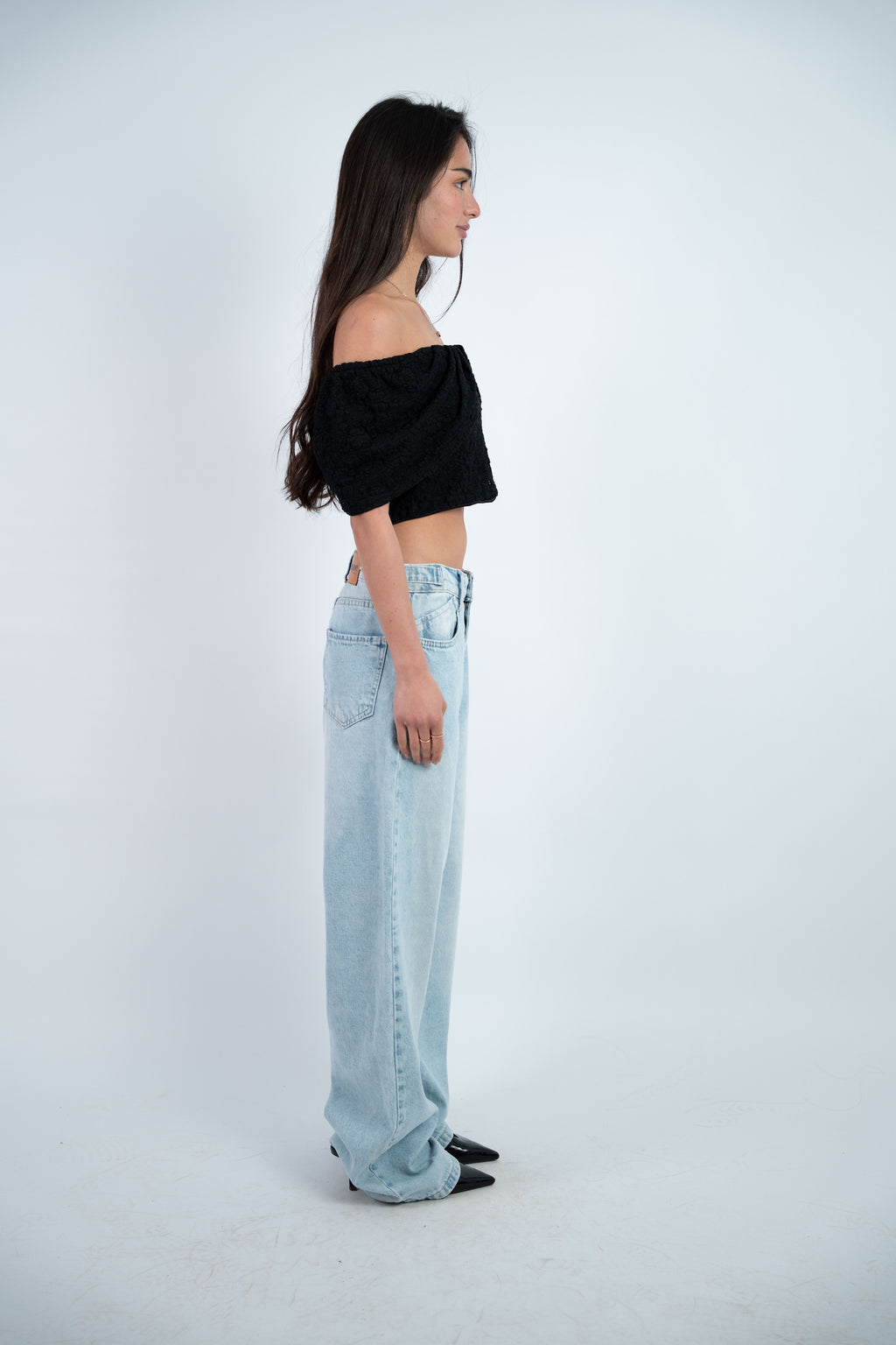 OFF SHOULDER CROPPED TOP