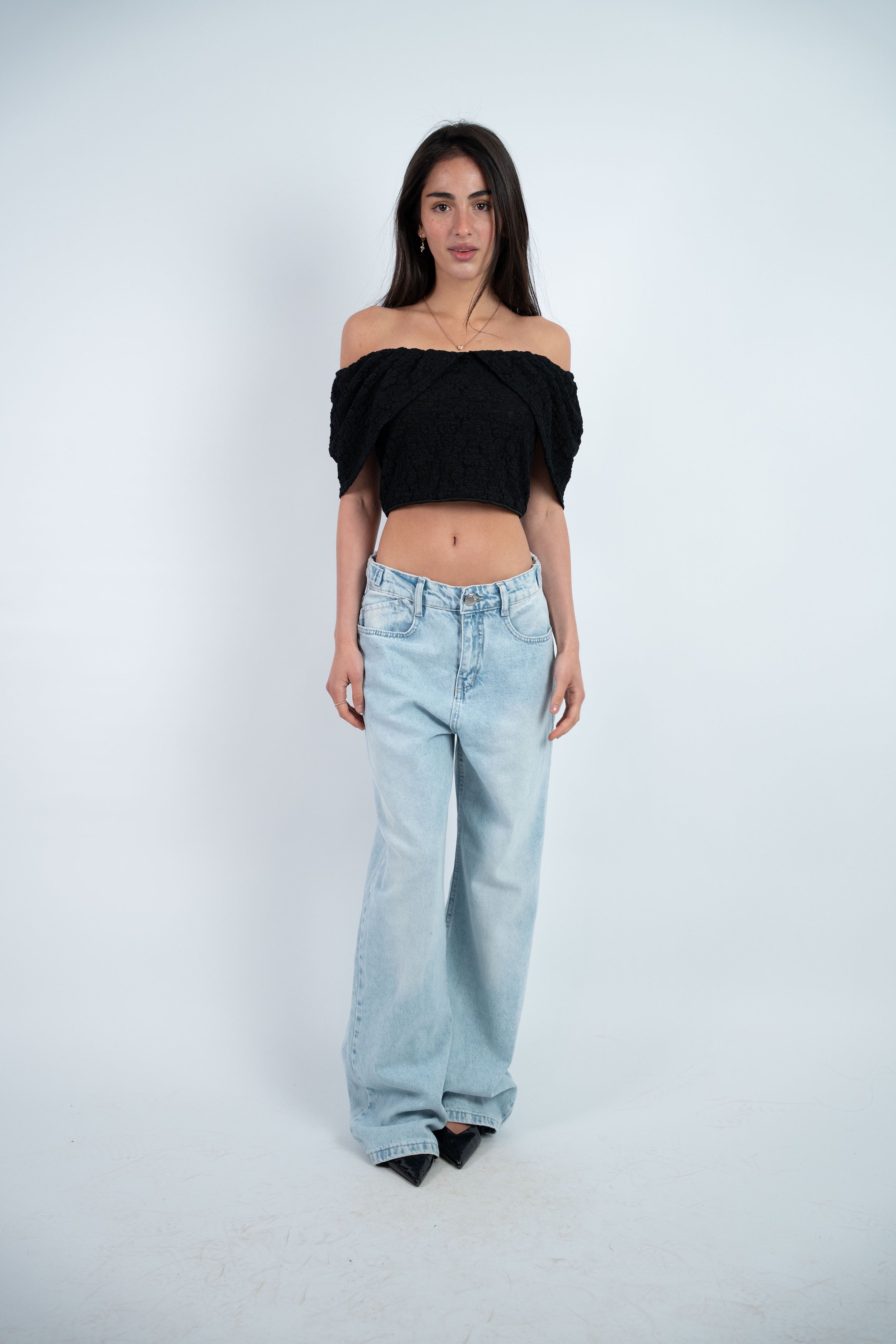 OFF SHOULDER CROPPED TOP