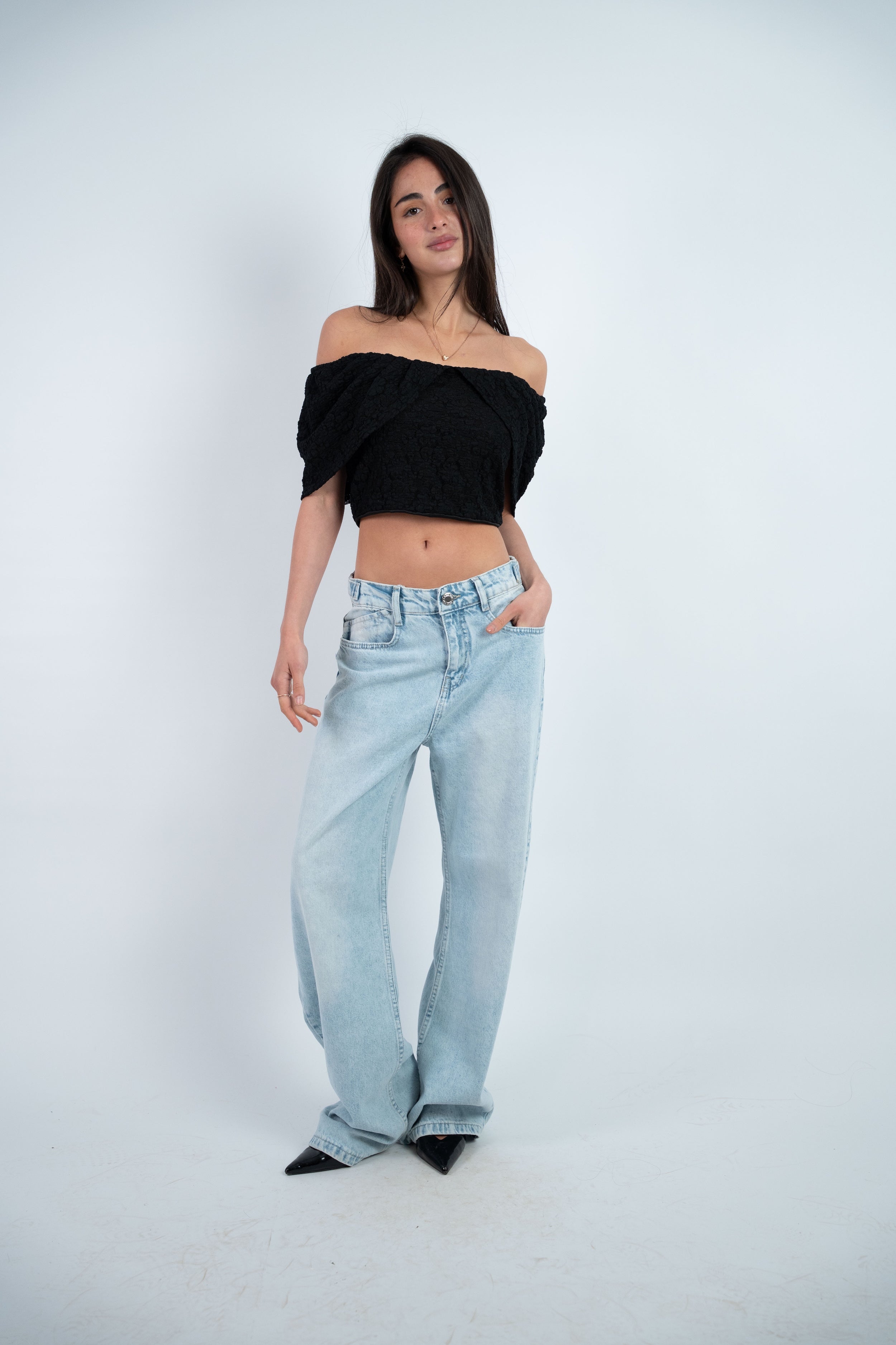 OFF SHOULDER CROPPED TOP