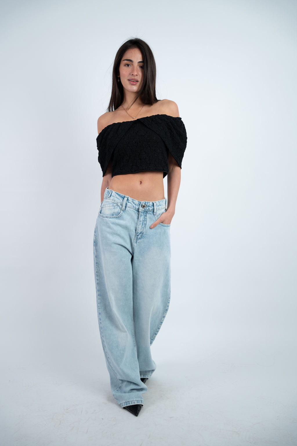 OFF SHOULDER CROPPED TOP
