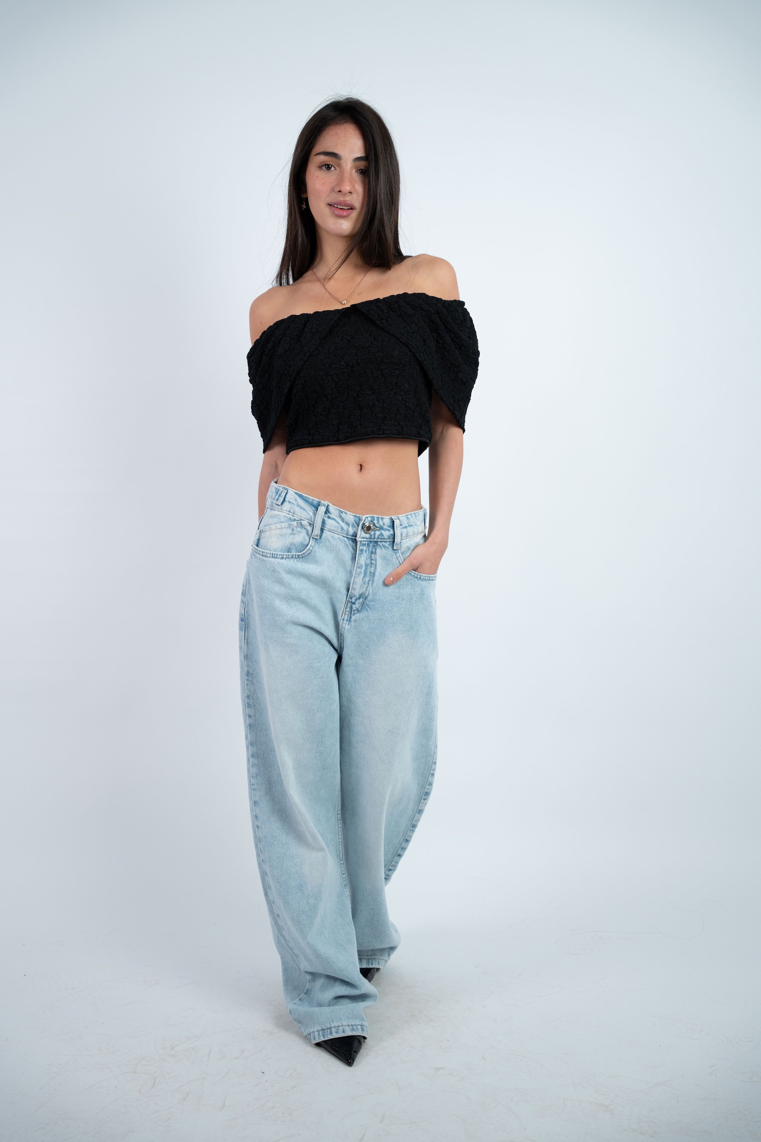 OFF SHOULDER CROPPED TOP