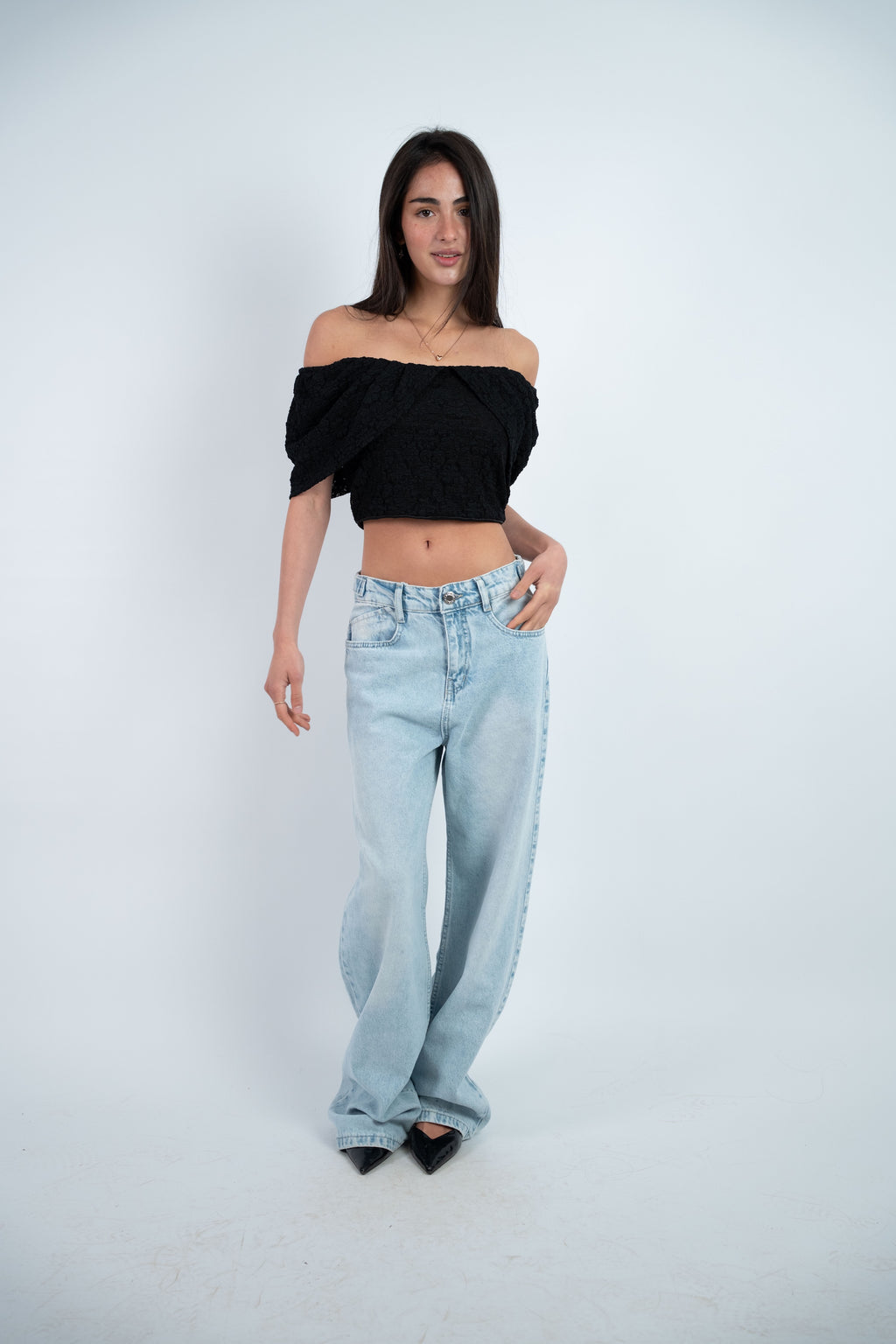 OFF SHOULDER CROPPED TOP