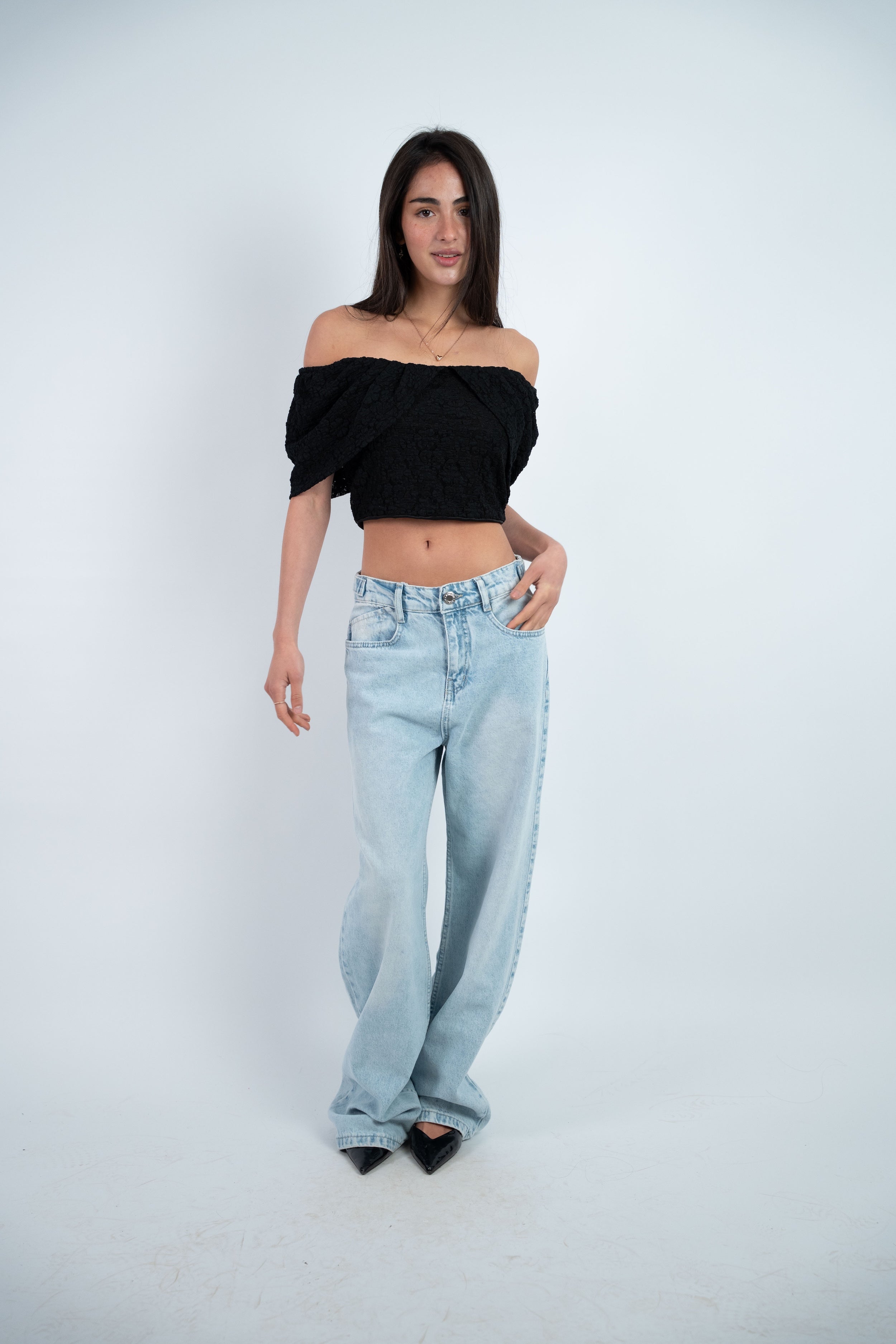 OFF SHOULDER CROPPED TOP