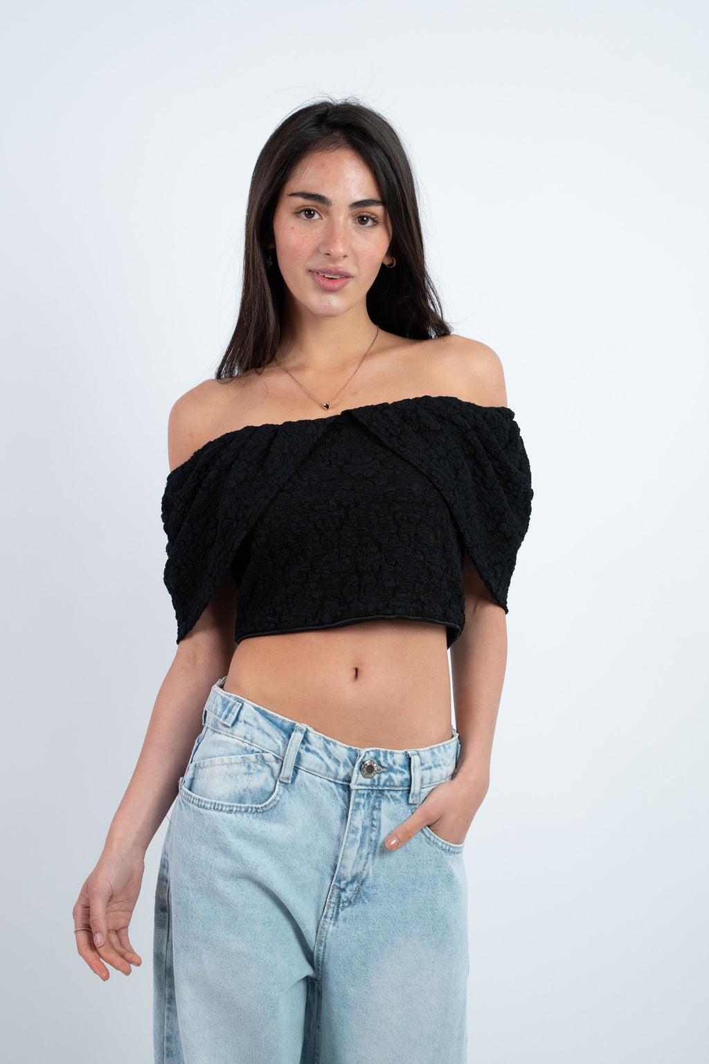 OFF SHOULDER CROPPED TOP