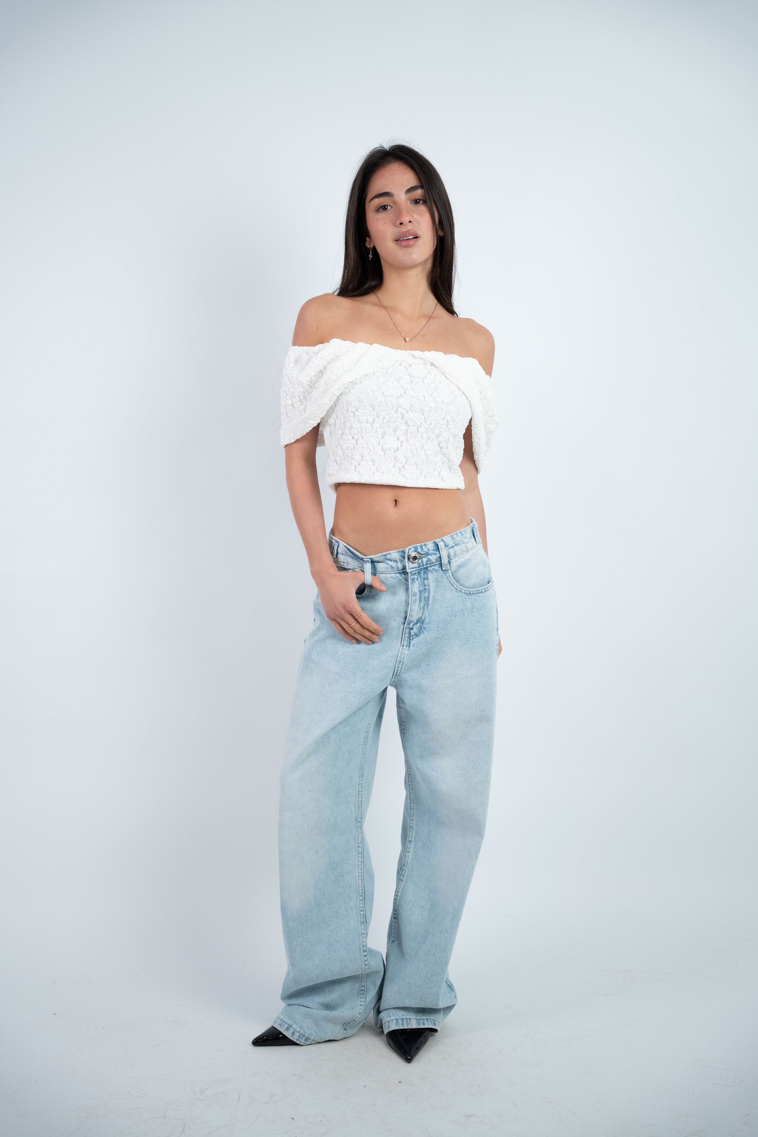 OFF SHOULDER CROPPED TOP