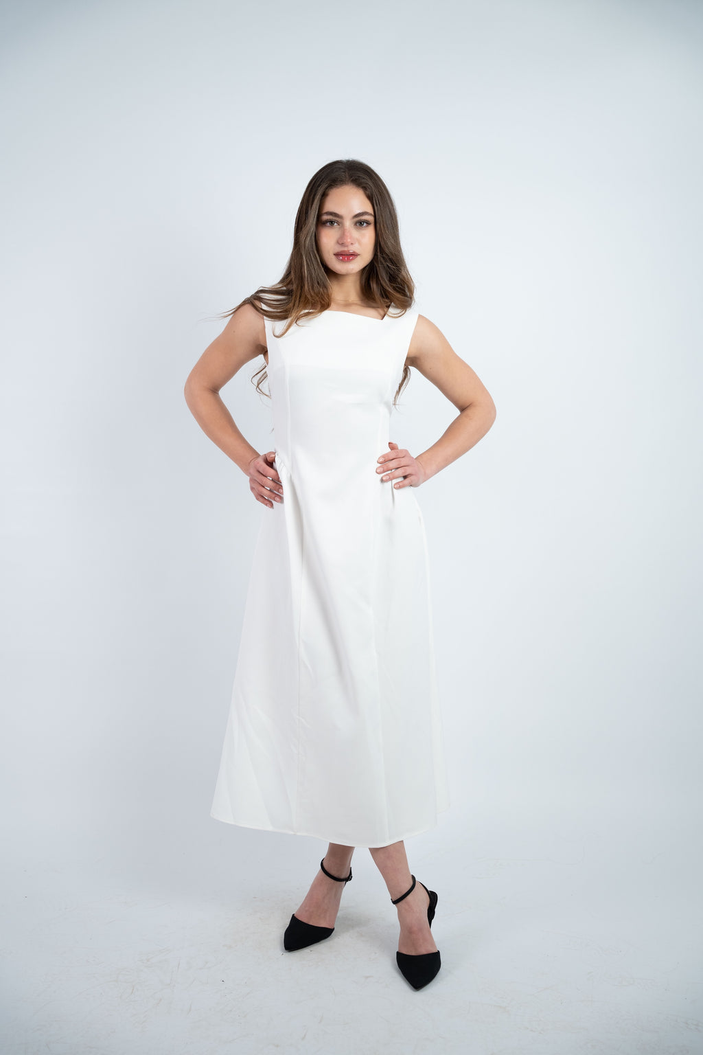 SLEEVELESS MIDI DRESS