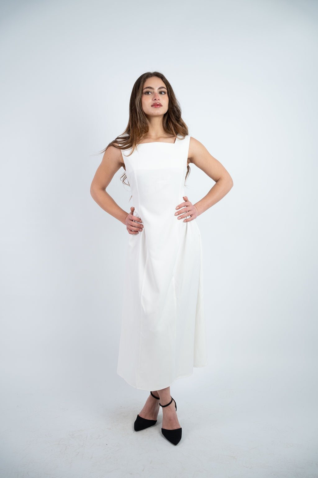 SLEEVELESS MIDI DRESS