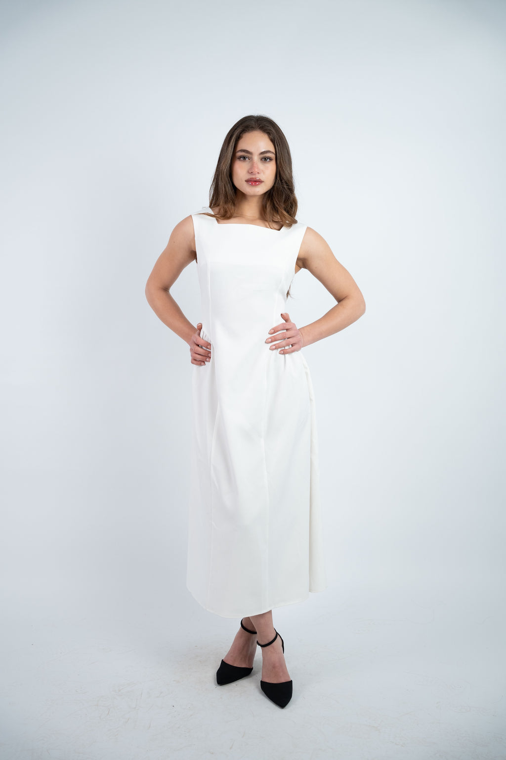 SLEEVELESS MIDI DRESS