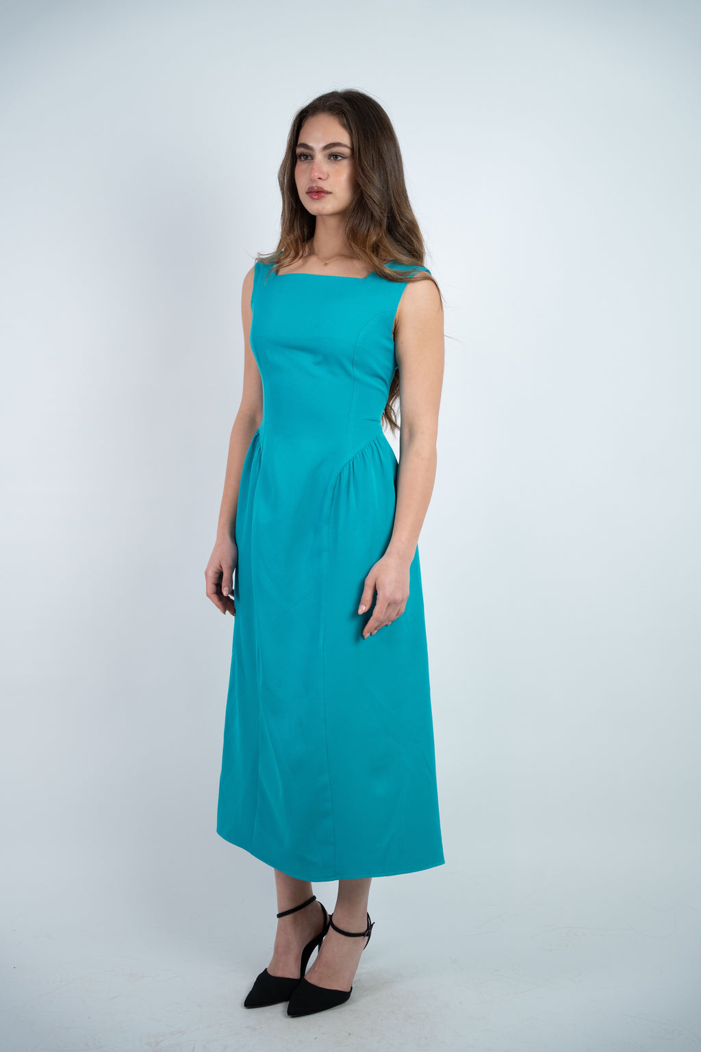 SLEEVELESS MIDI DRESS