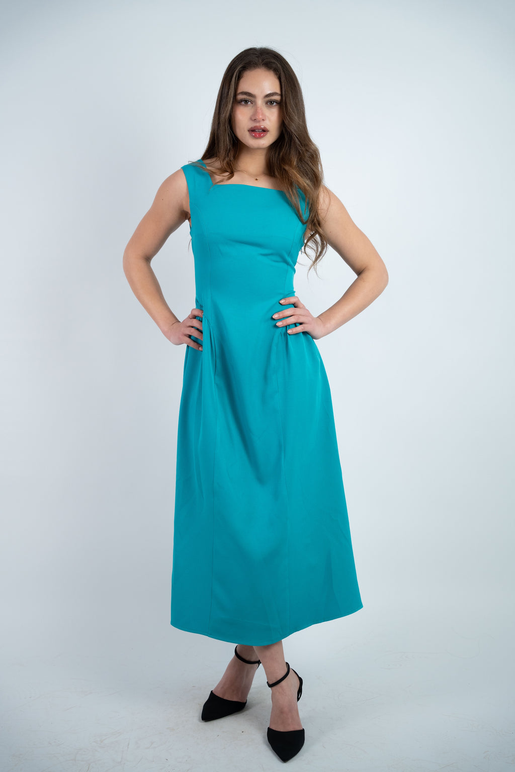 SLEEVELESS MIDI DRESS
