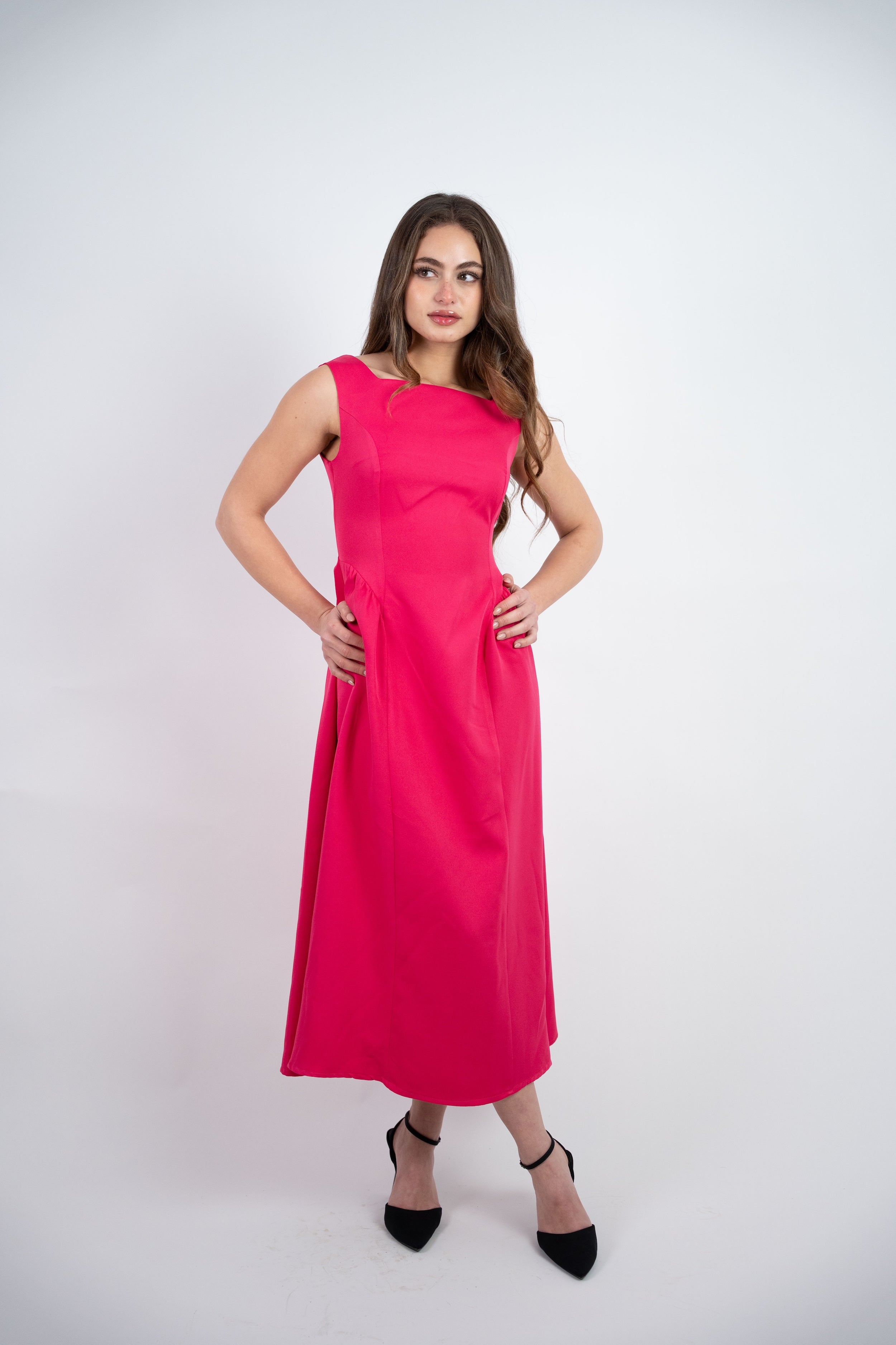 SLEEVELESS MIDI DRESS
