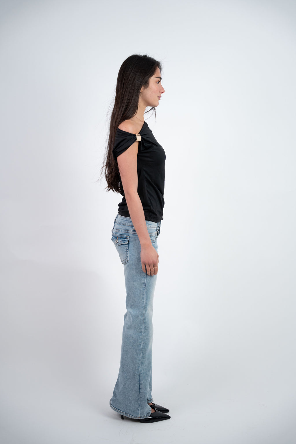 ASYMMETRIC ONE SHOULDER TOP
