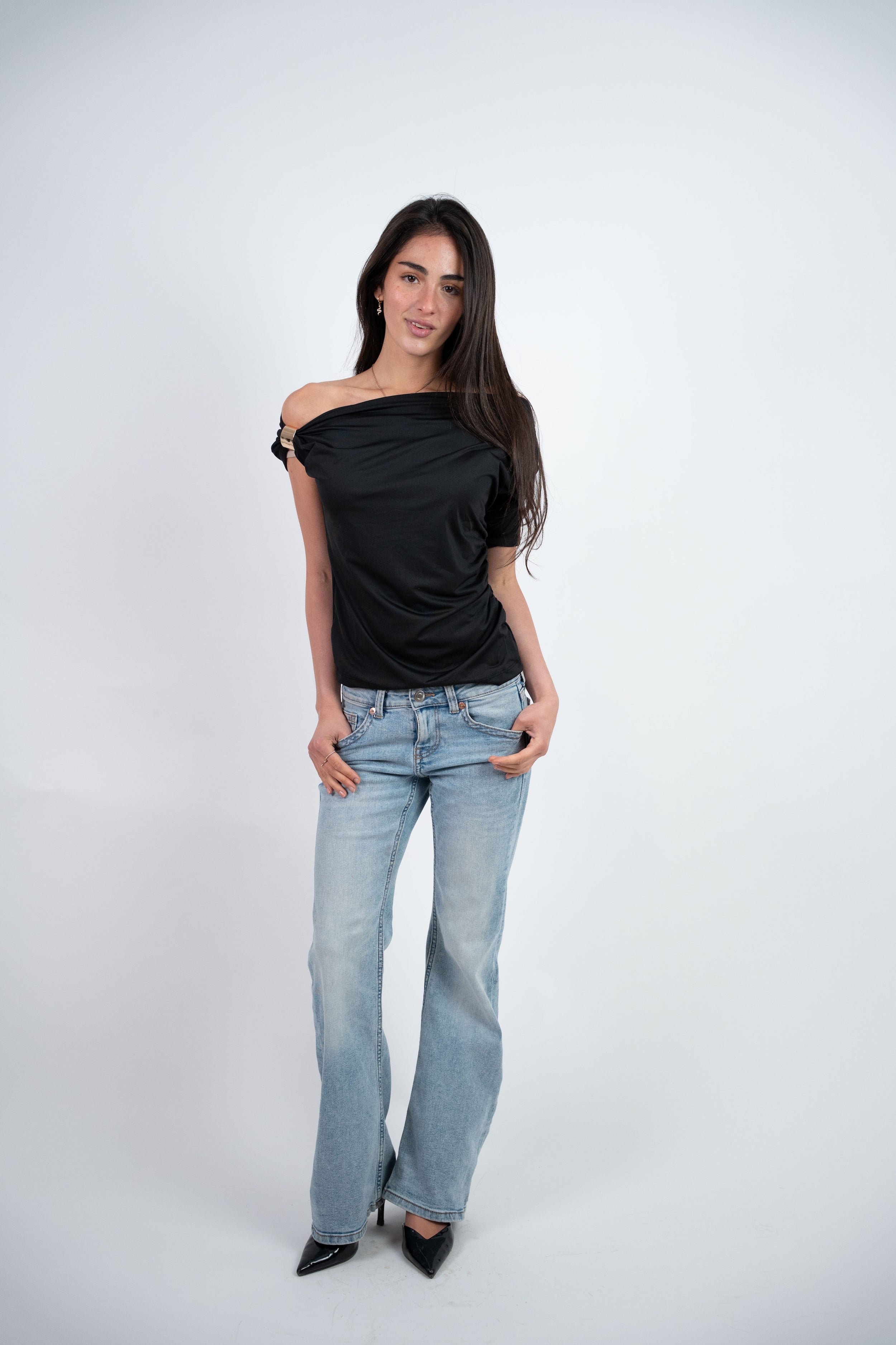 ASYMMETRIC ONE SHOULDER TOP