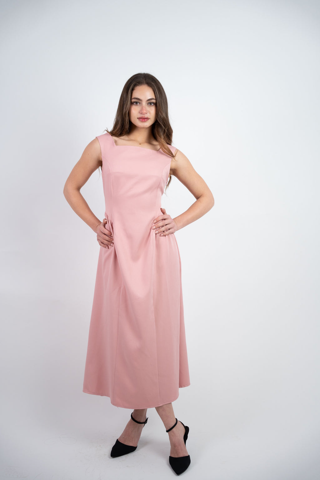 SLEEVELESS MIDI DRESS