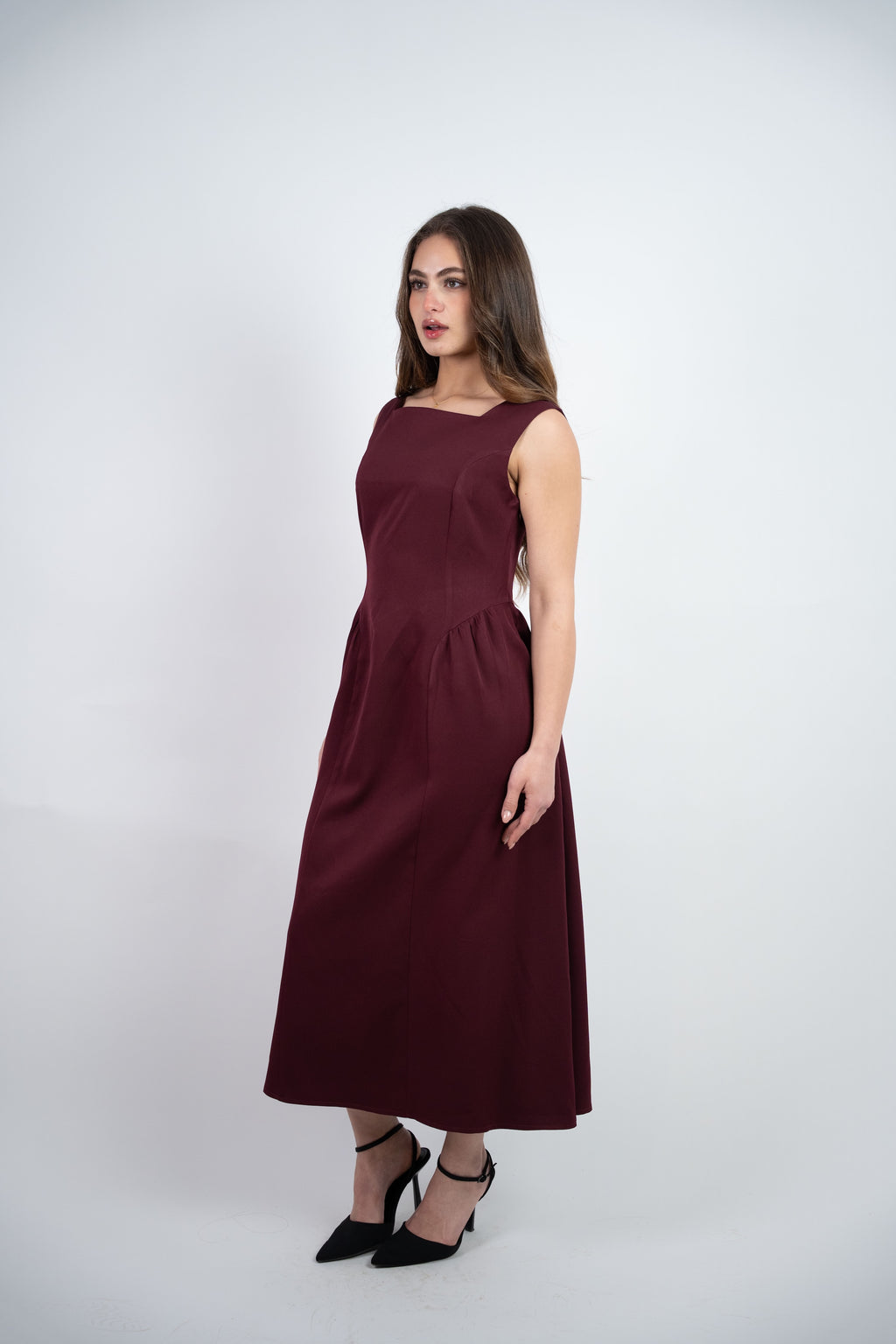 SLEEVELESS MIDI DRESS