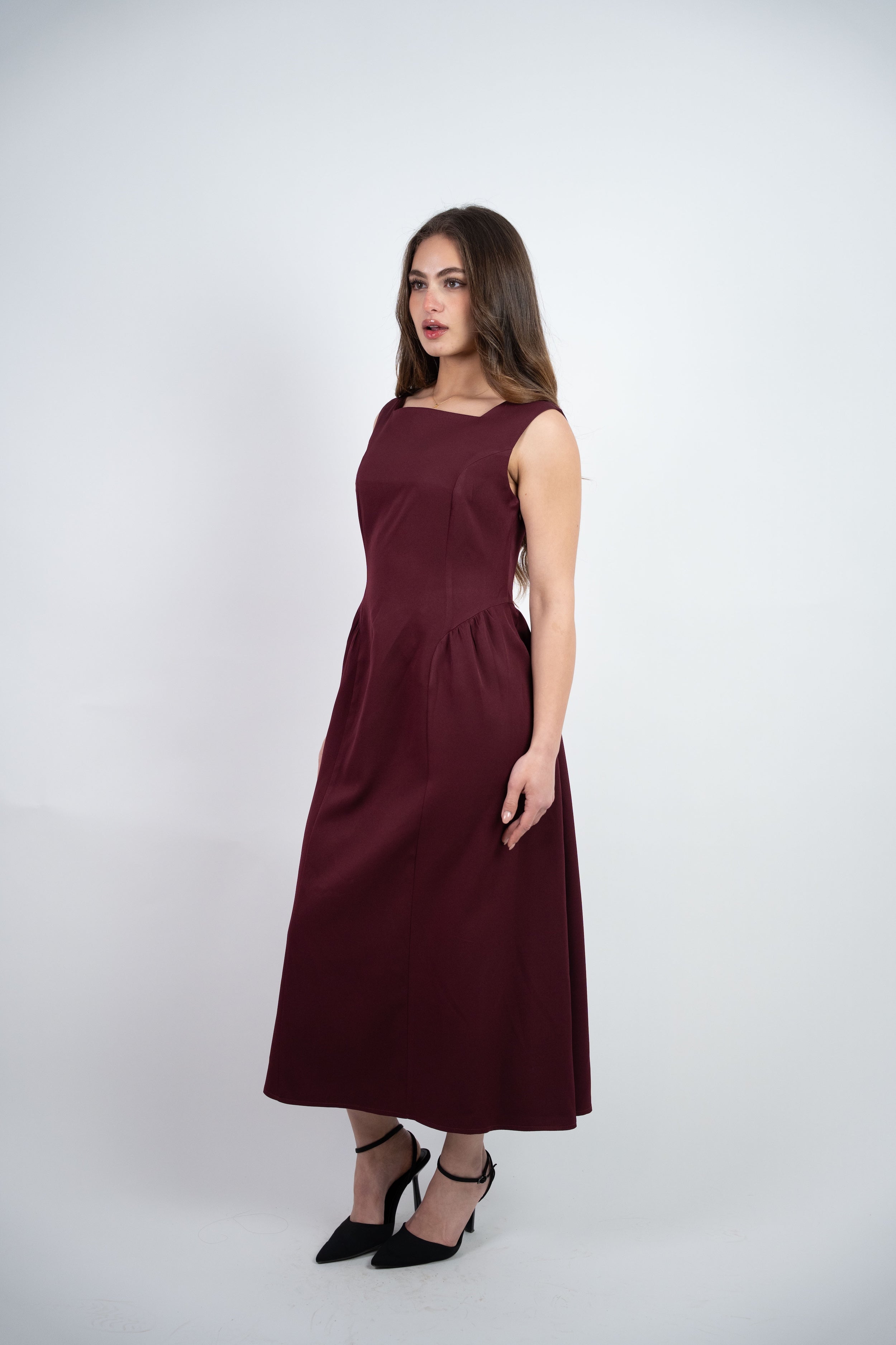 SLEEVELESS MIDI DRESS