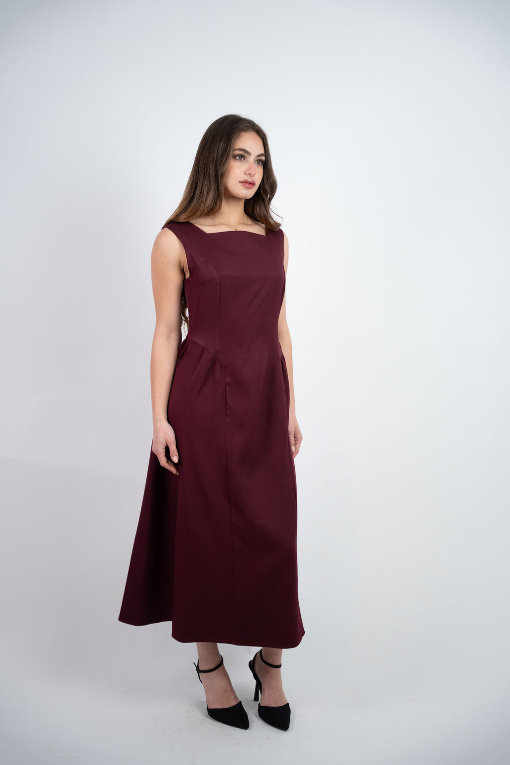SLEEVELESS MIDI DRESS