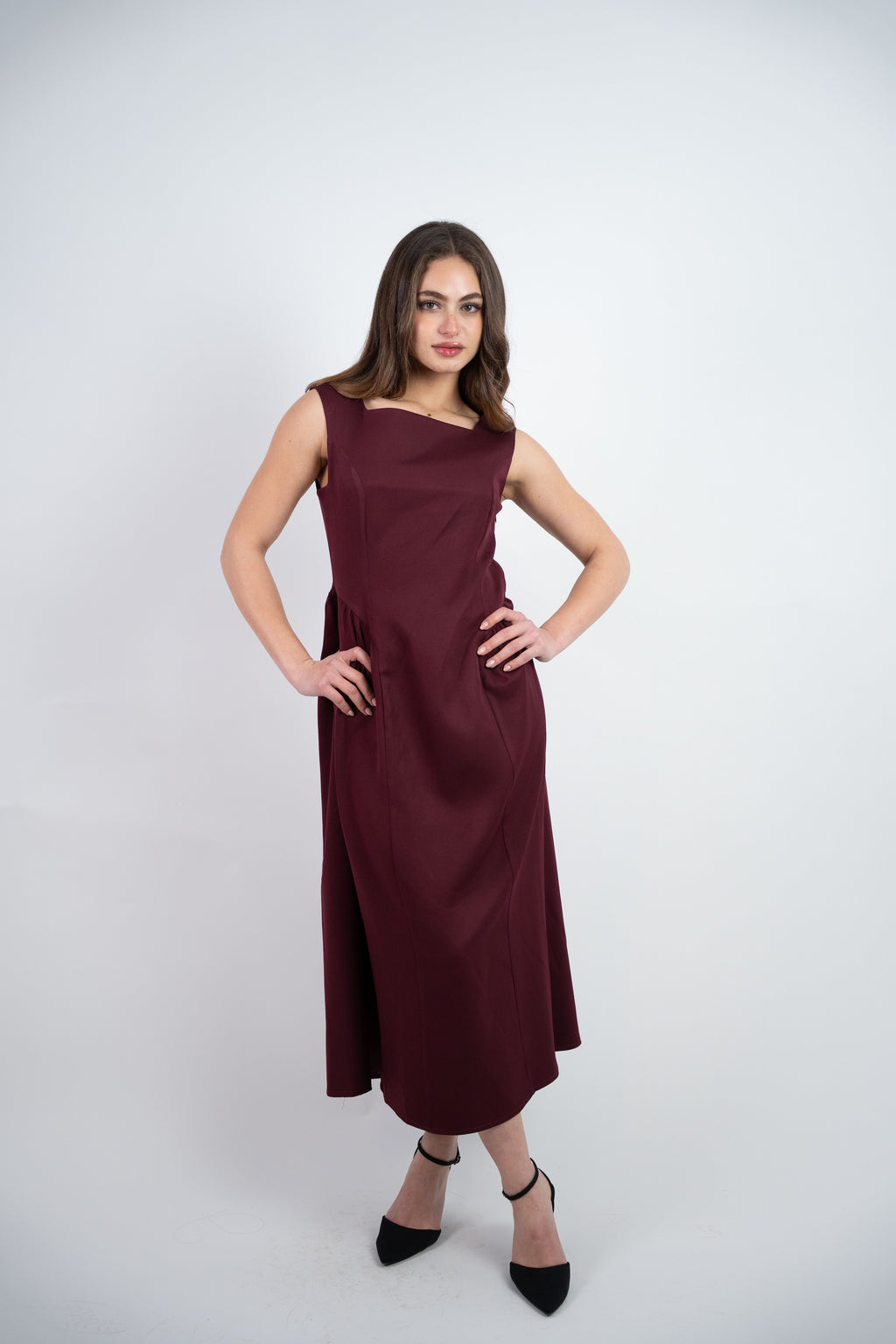 SLEEVELESS MIDI DRESS