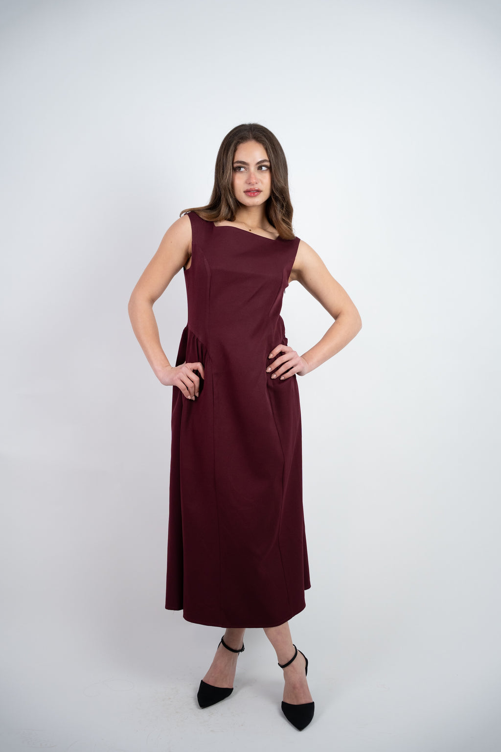 SLEEVELESS MIDI DRESS