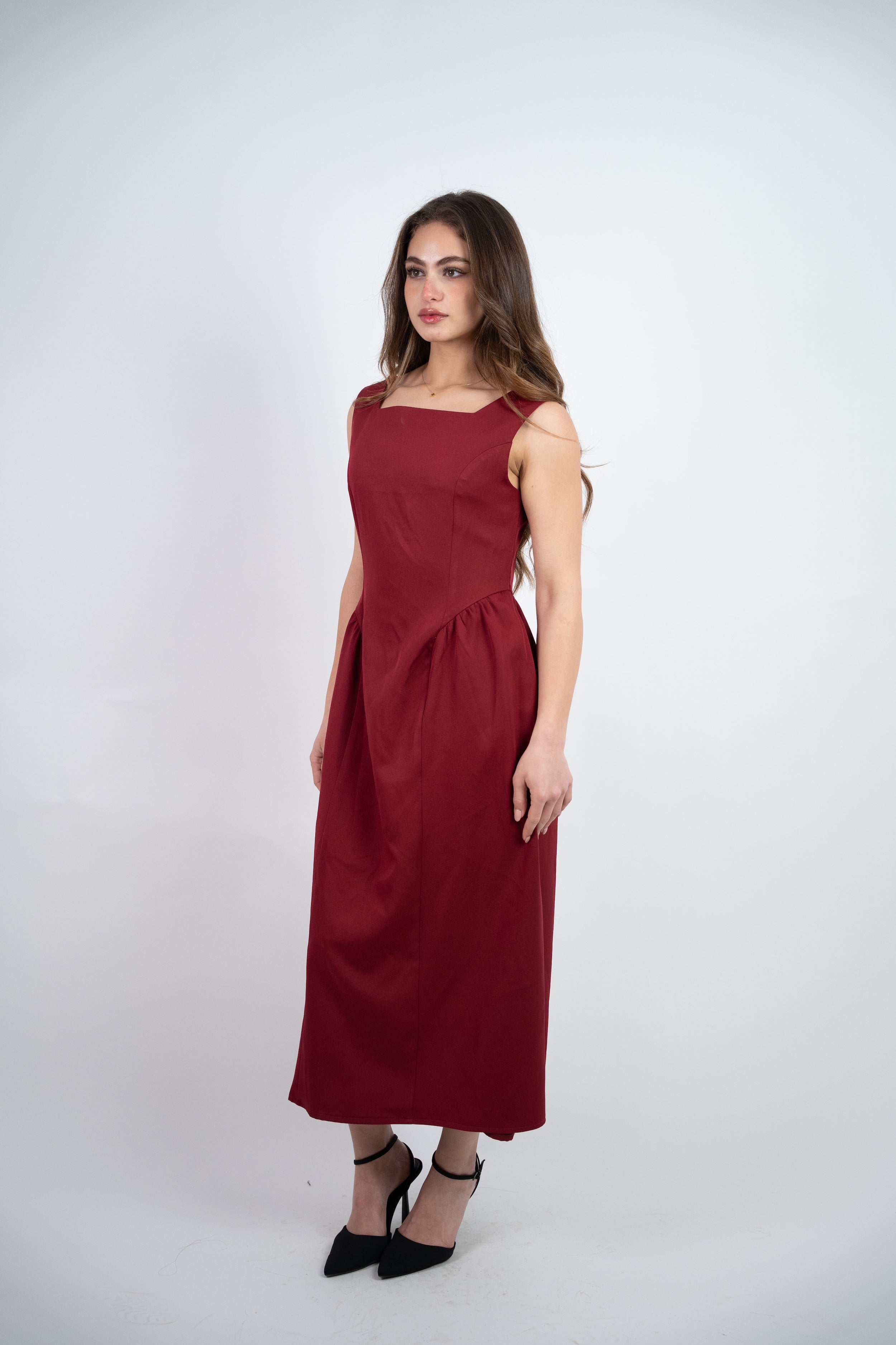 SLEEVELESS MIDI DRESS