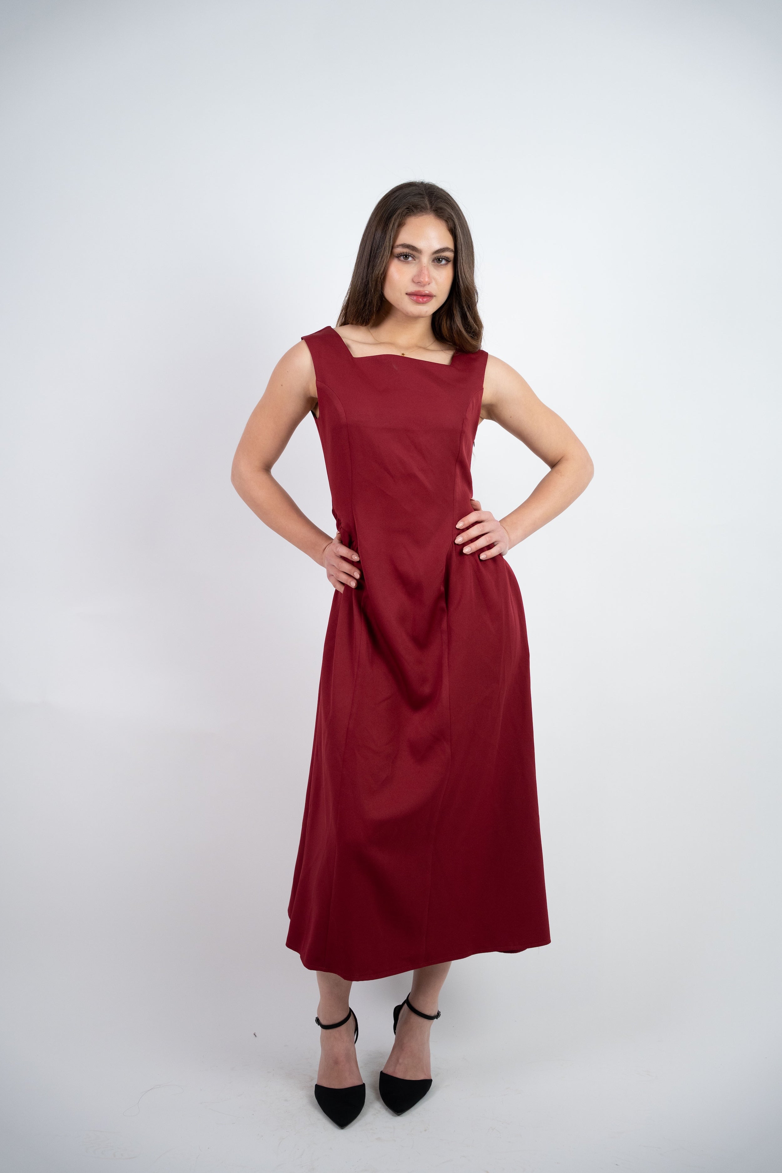 SLEEVELESS MIDI DRESS