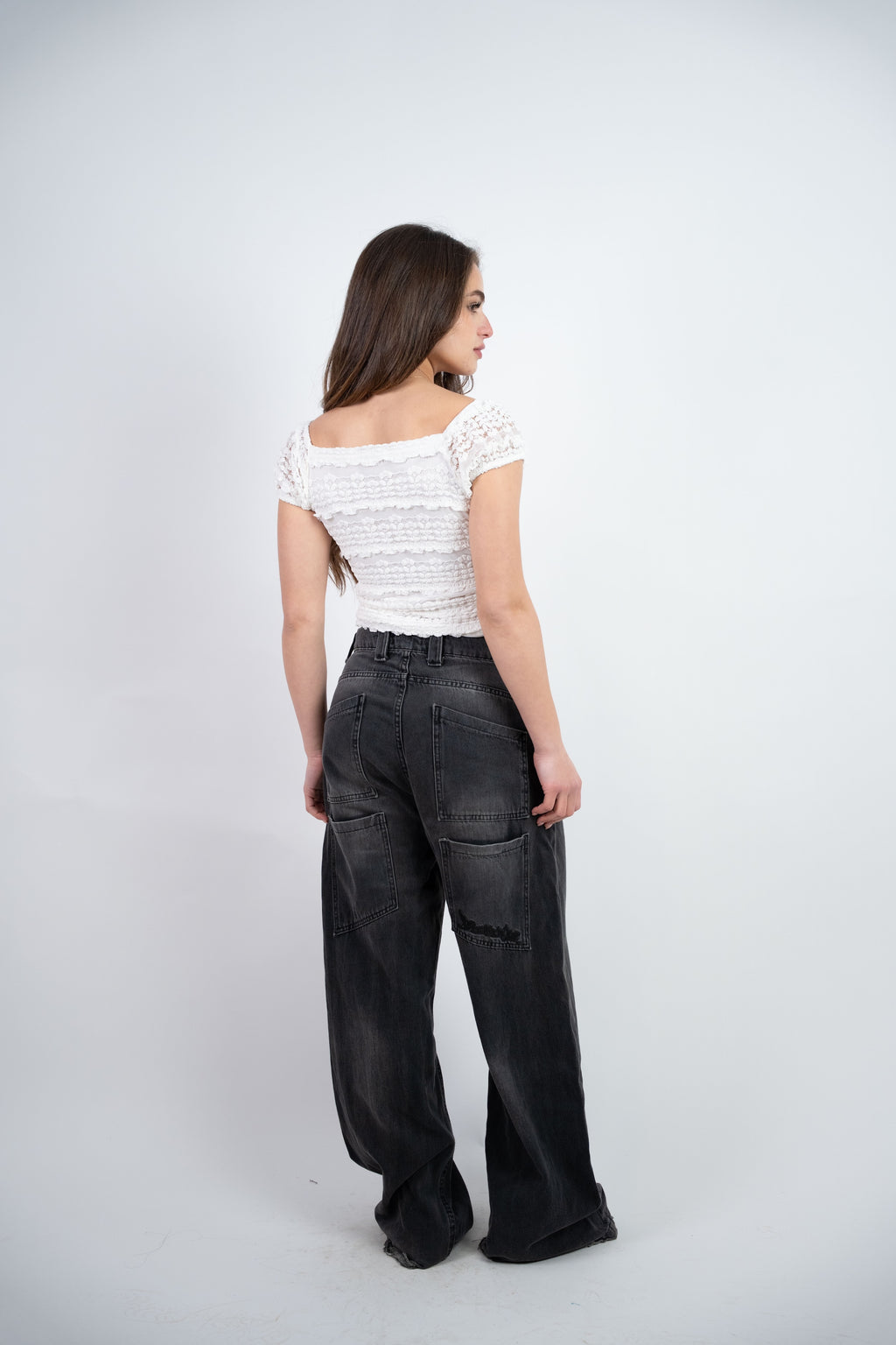 LACE FITTED TOP