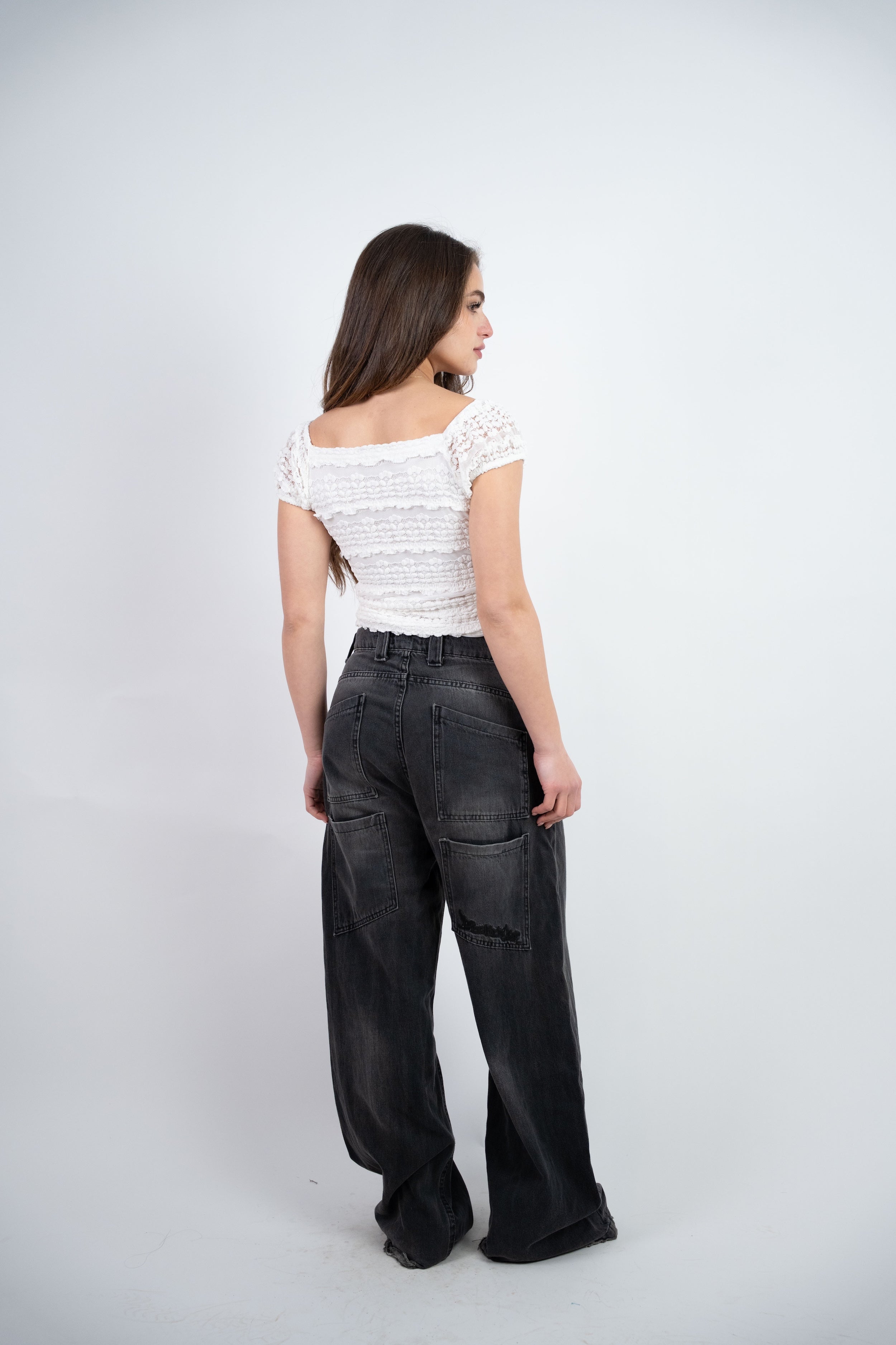 LACE FITTED TOP