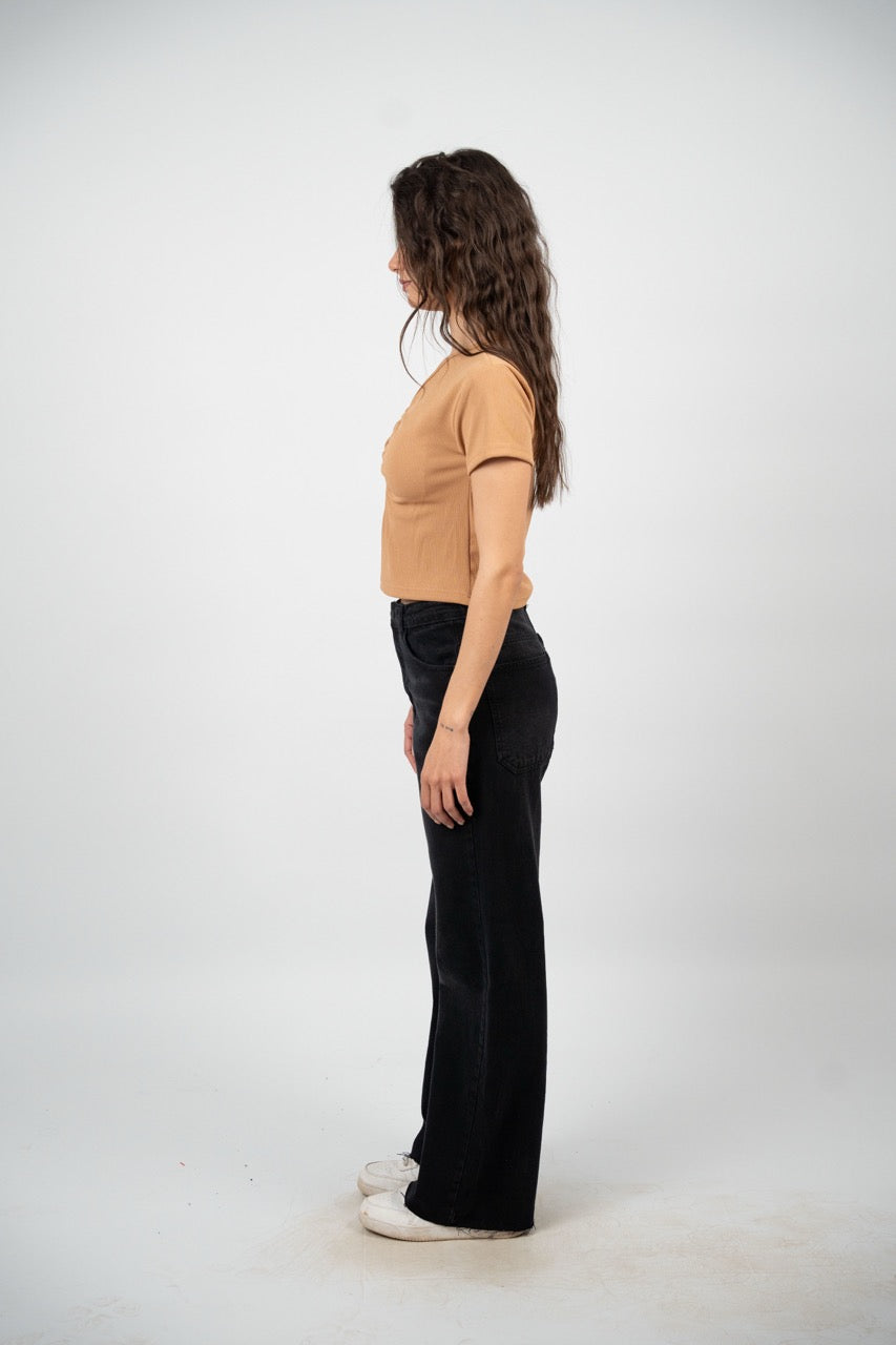 RUCHED V-NECK CROP TOP