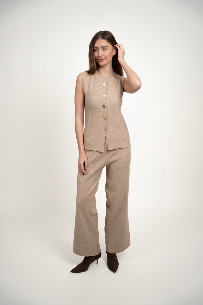 BUTTONED SLEEVELESS SET